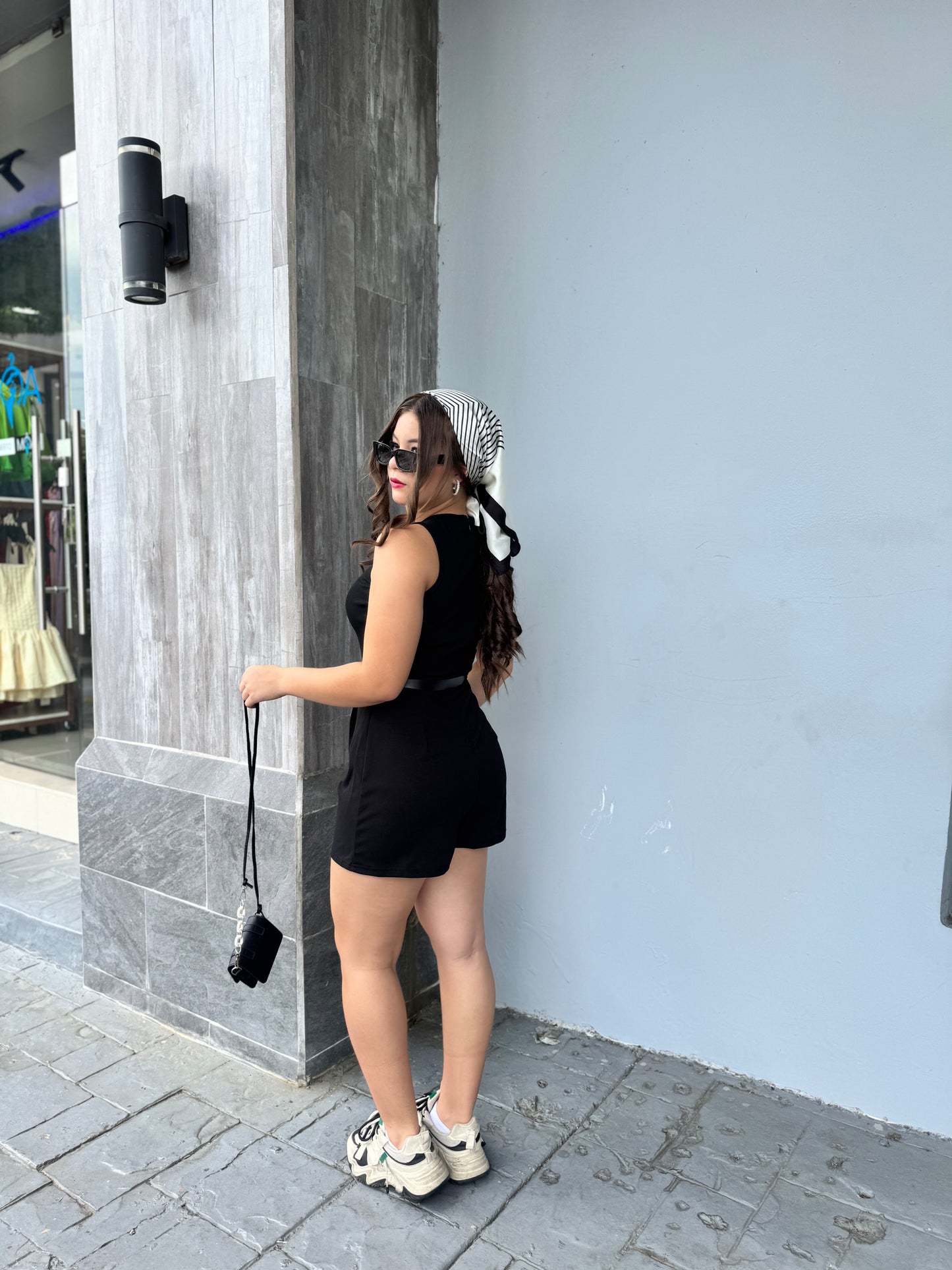 MONO CASUAL CON CINTURÓN