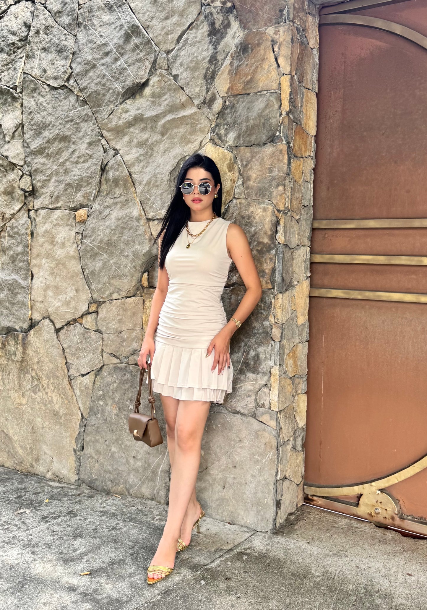 VESTIDO CREMA AJUSTADO