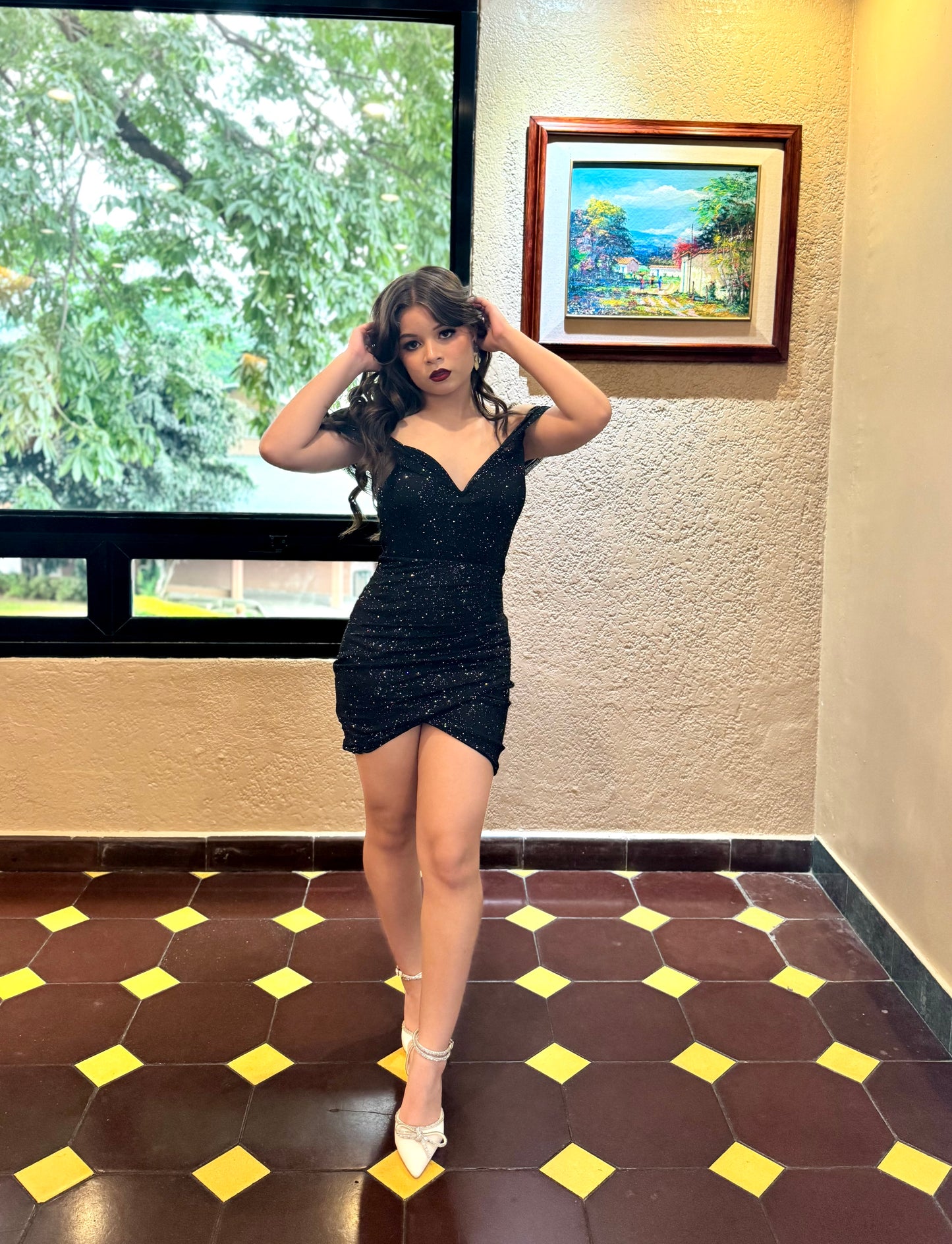 VESTIDO BRILLO AL HOMBRO