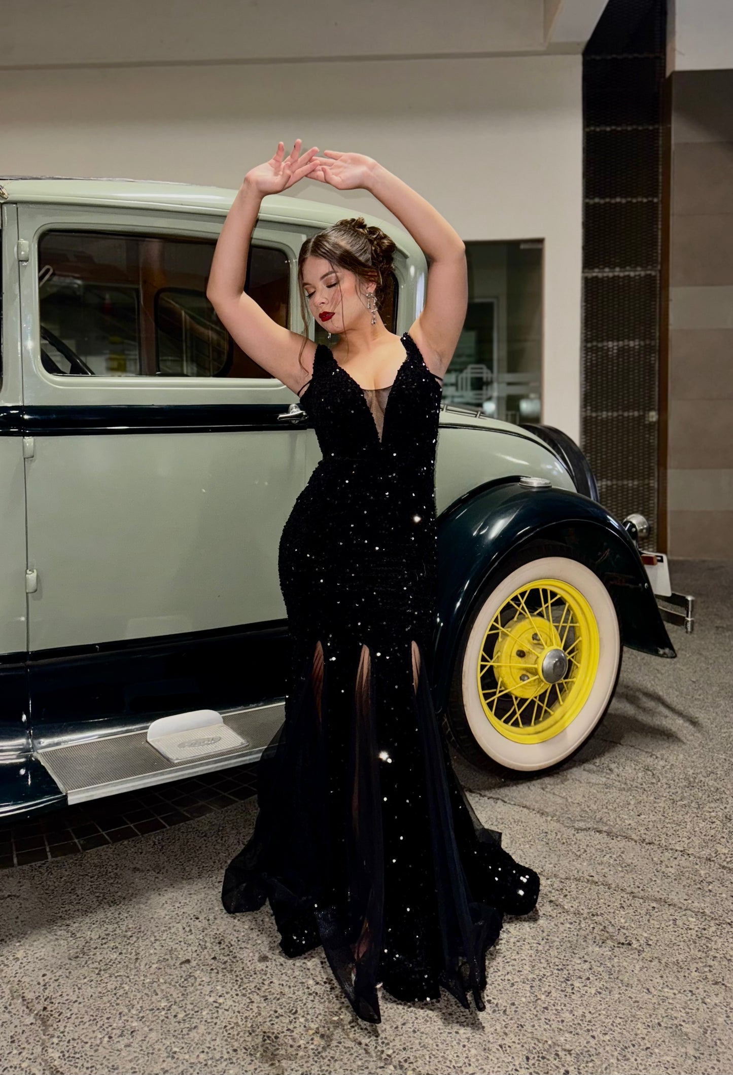 GALA BRILLO ESTILO SIRENA COLA ANCHA
