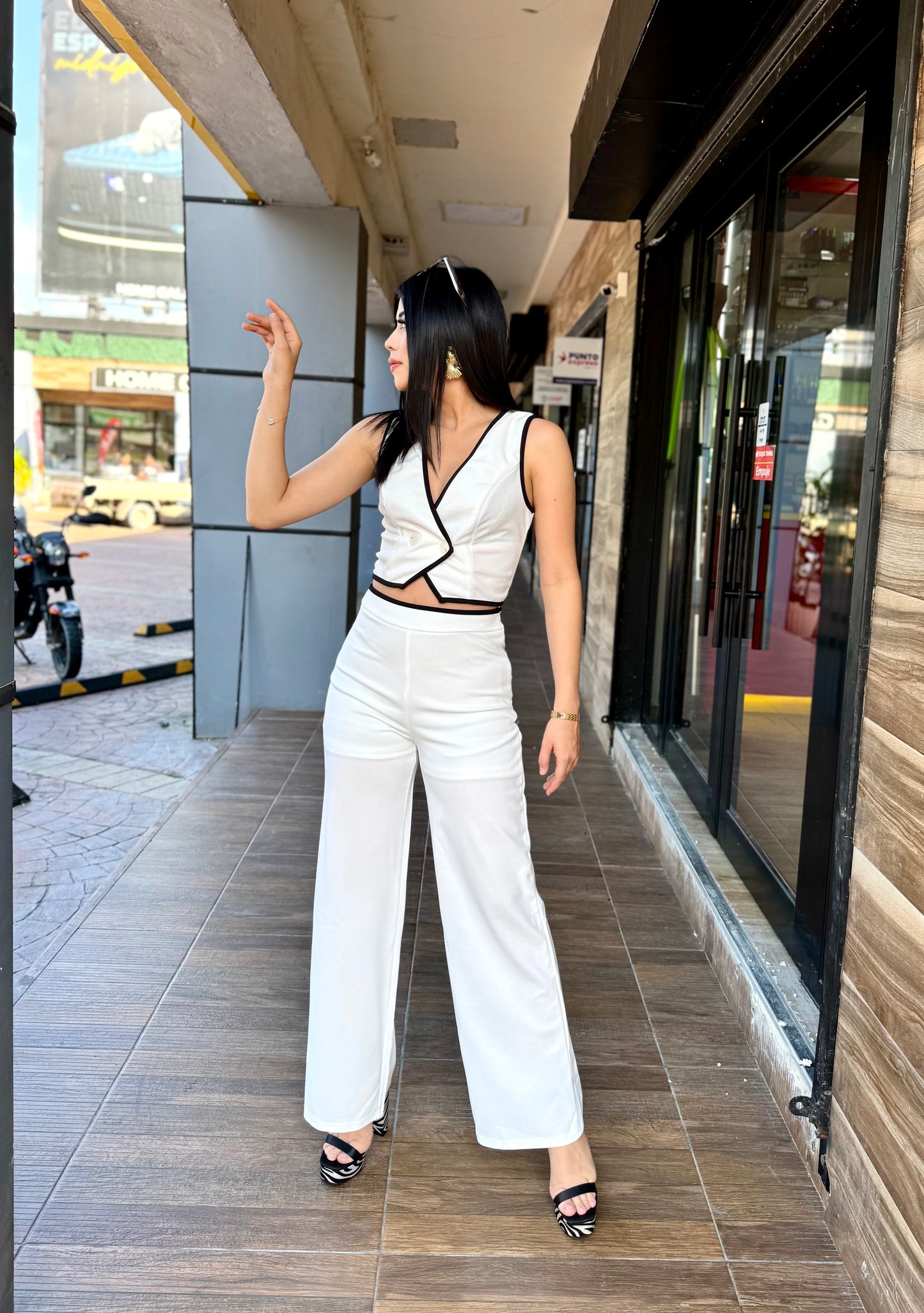 CONJUNTO CHALECO CASUAL