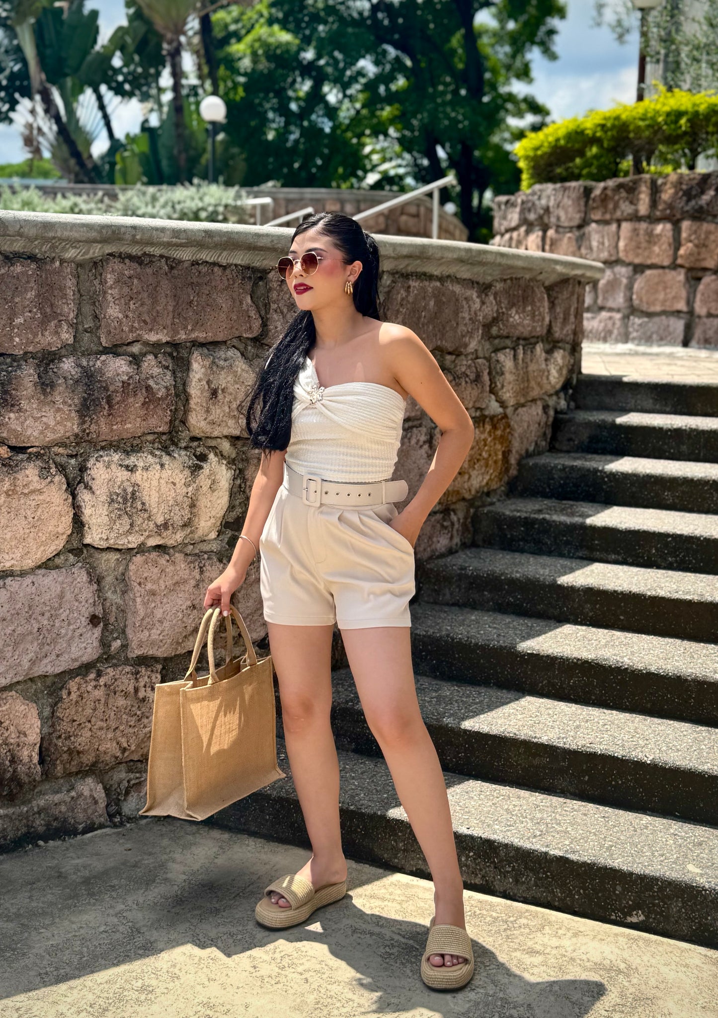 SHORT TELA CON CINTURÓN