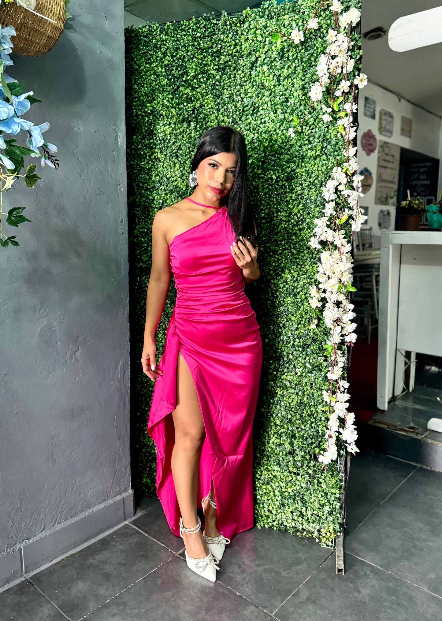 VESTIDO SEDA PIERNA ABIERTA