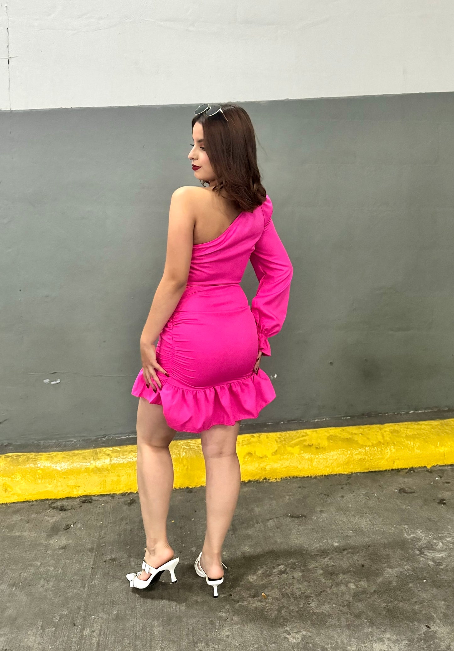 VESTIDO UNA MANGA