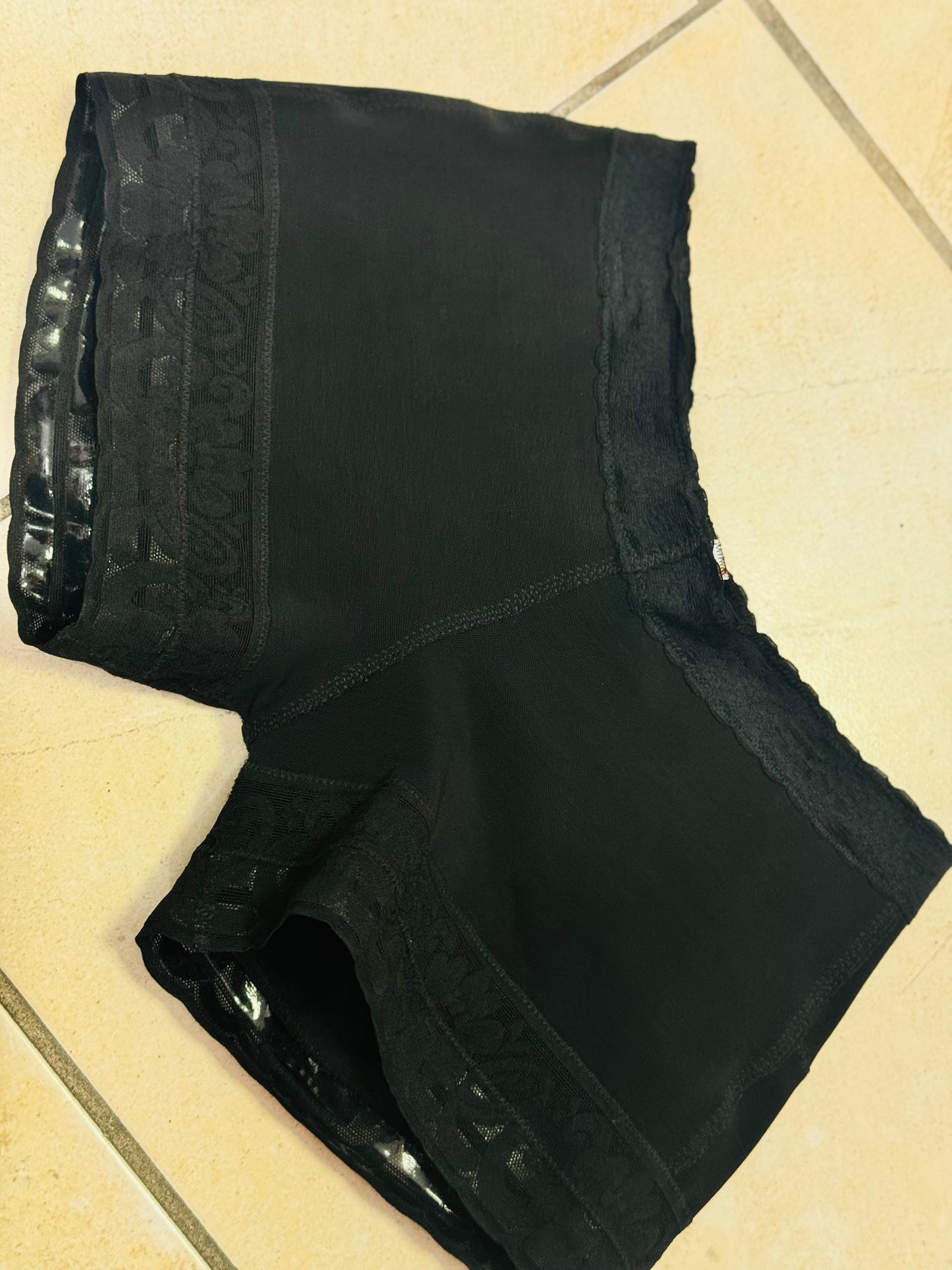 FAJA/SHORT BAJO COLOMBIANO