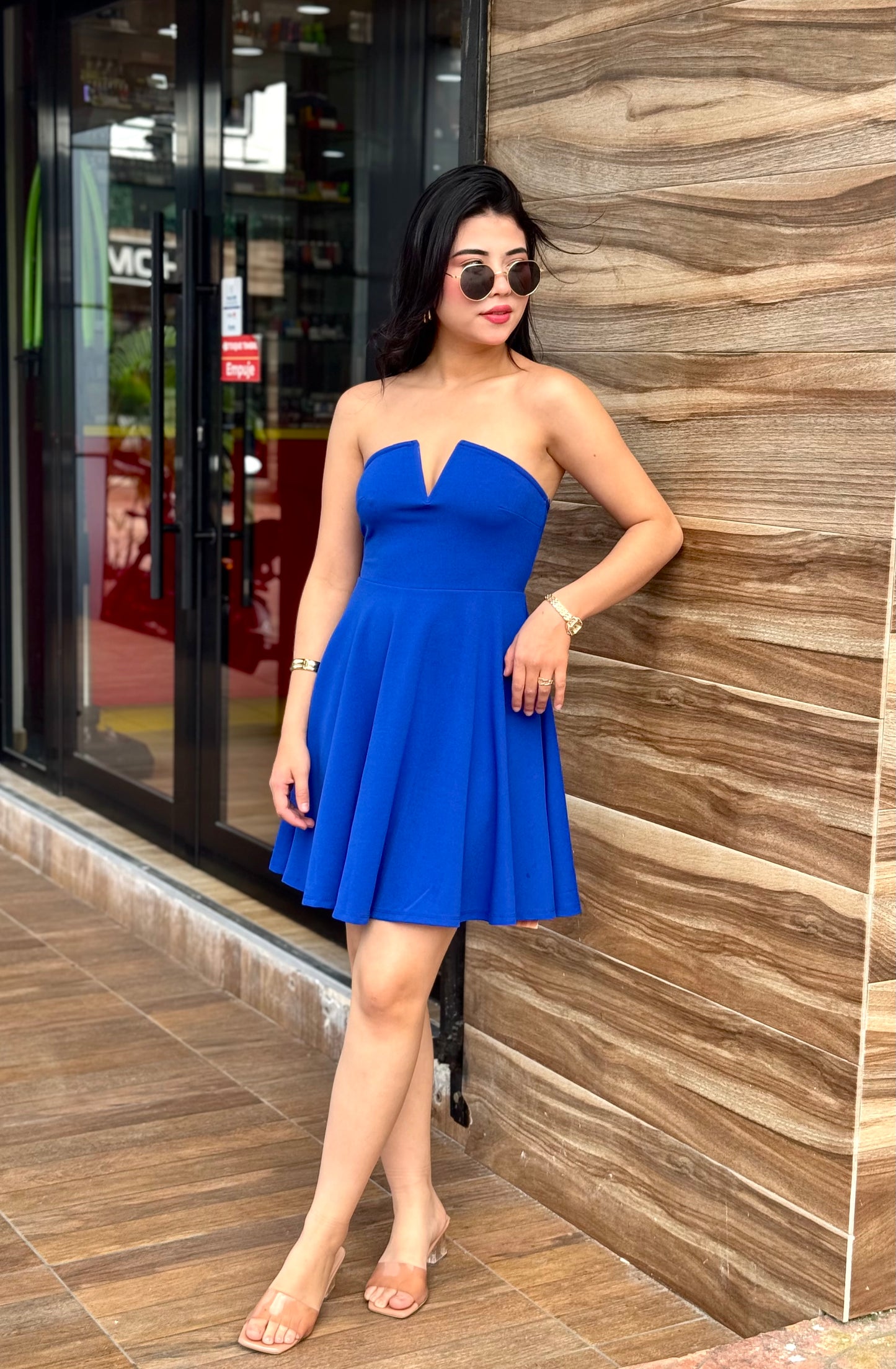 VESTIDO CORTE V