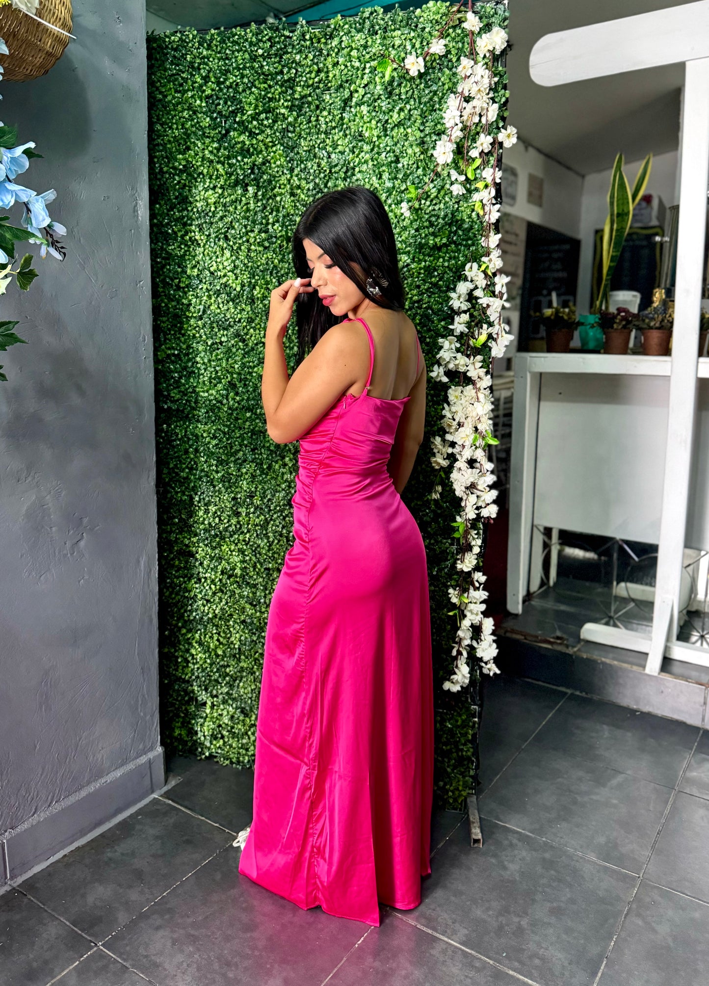 VESTIDO SEDA PIERNA ABIERTA