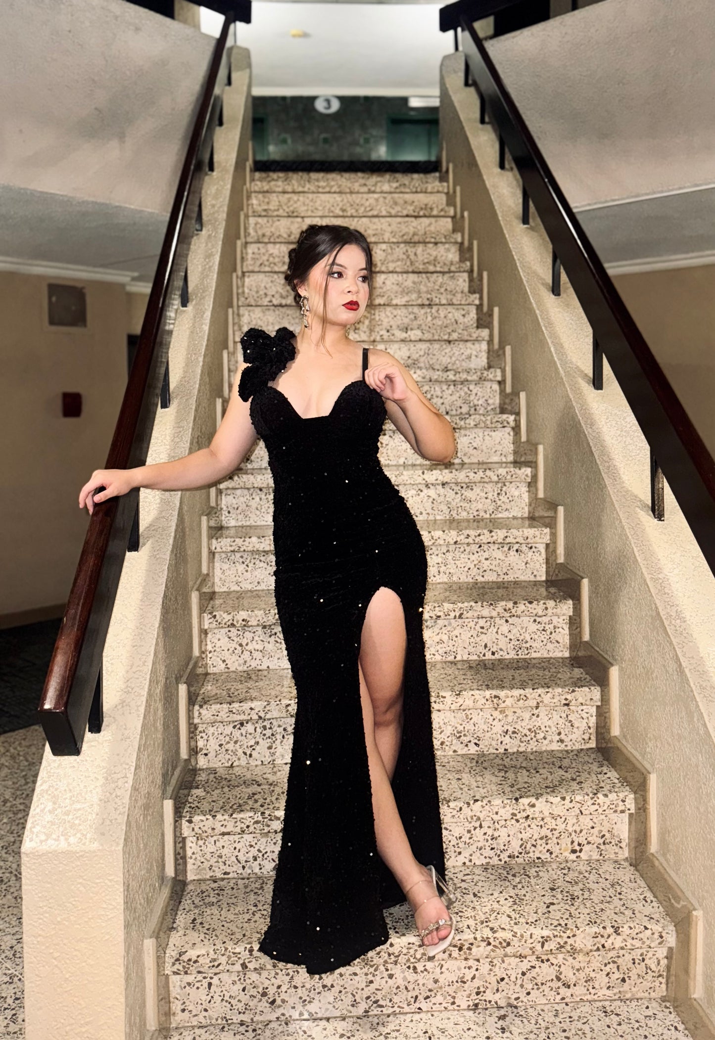 GALA BRILLO TOQUE FLOR