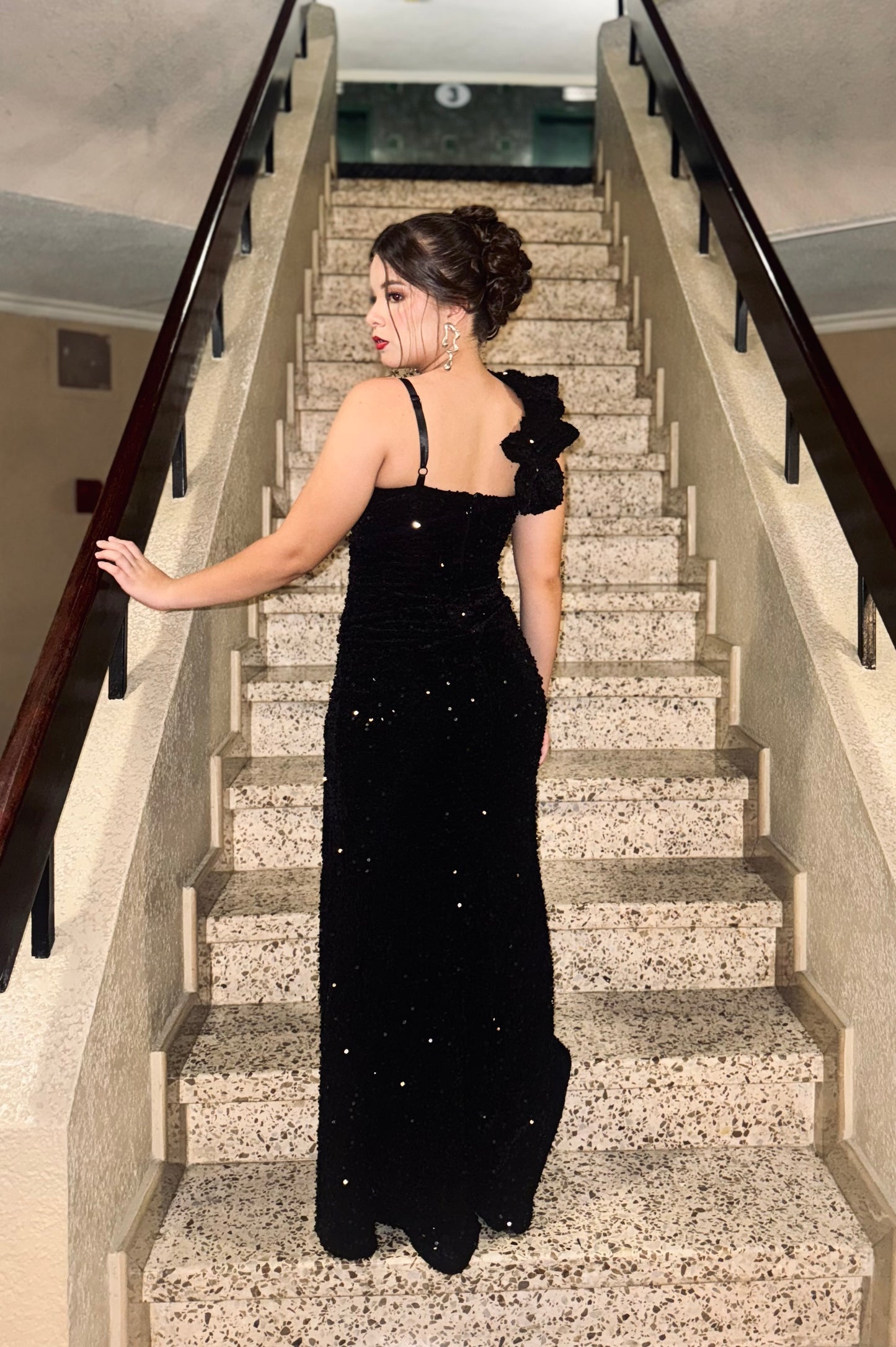 GALA BRILLO TOQUE FLOR