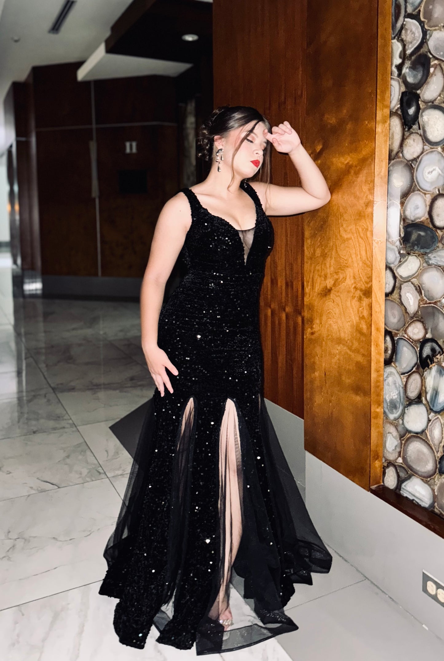 GALA BRILLO ESTILO SIRENA COLA ANCHA