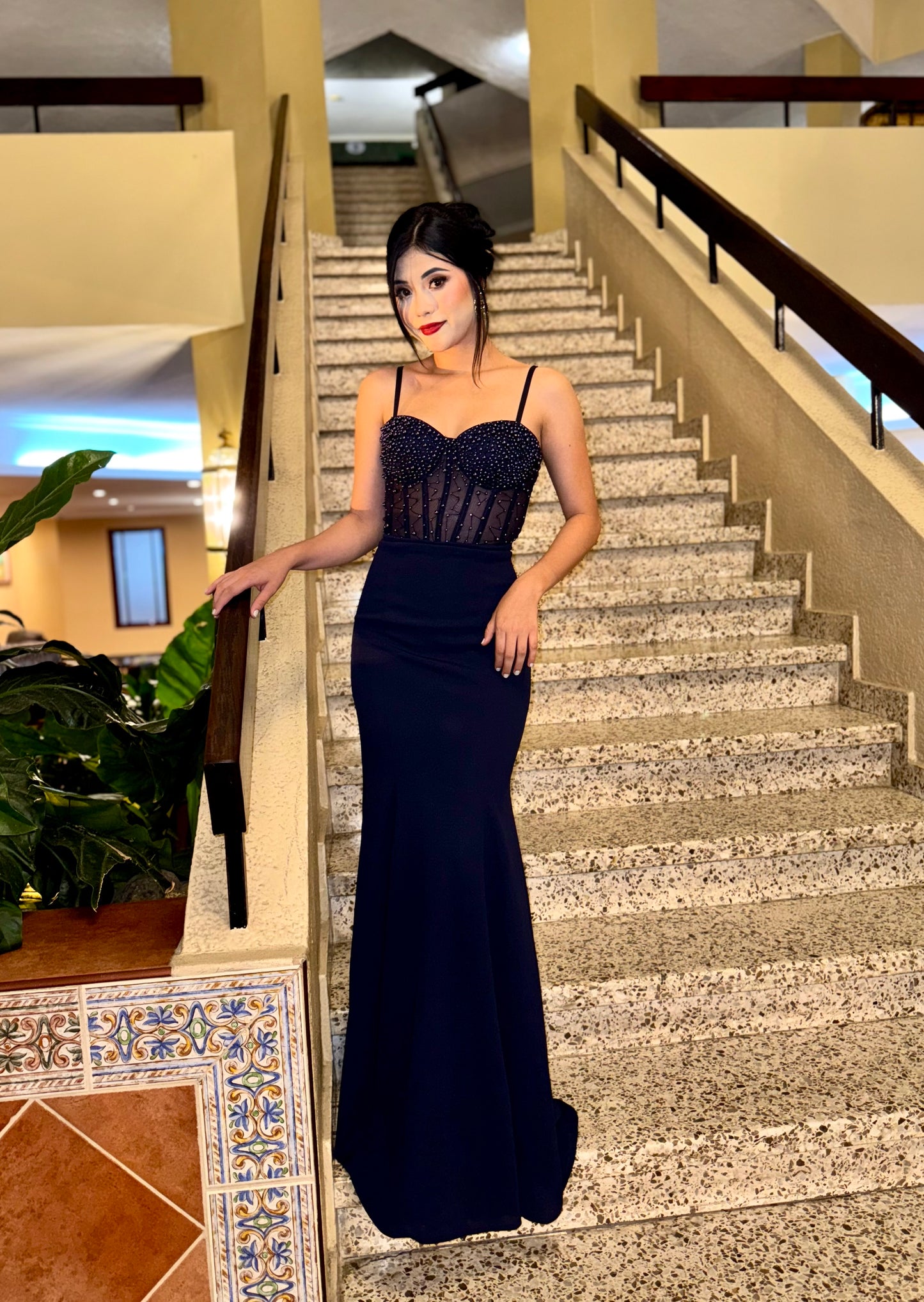 GALA PERLA BORDADA ESTILO SIRENA