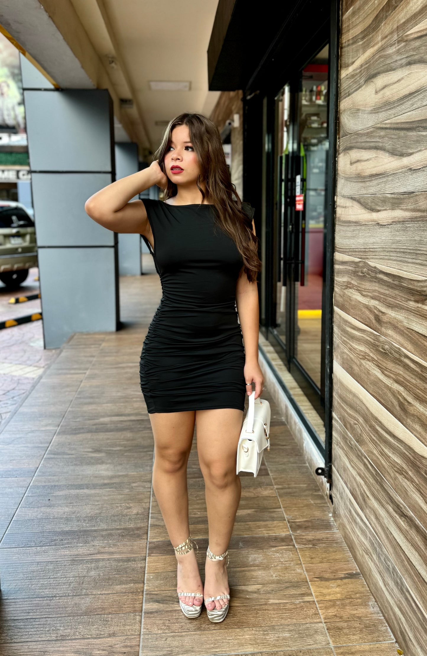 VESTIDO ESPALDA DESCUBIERTA