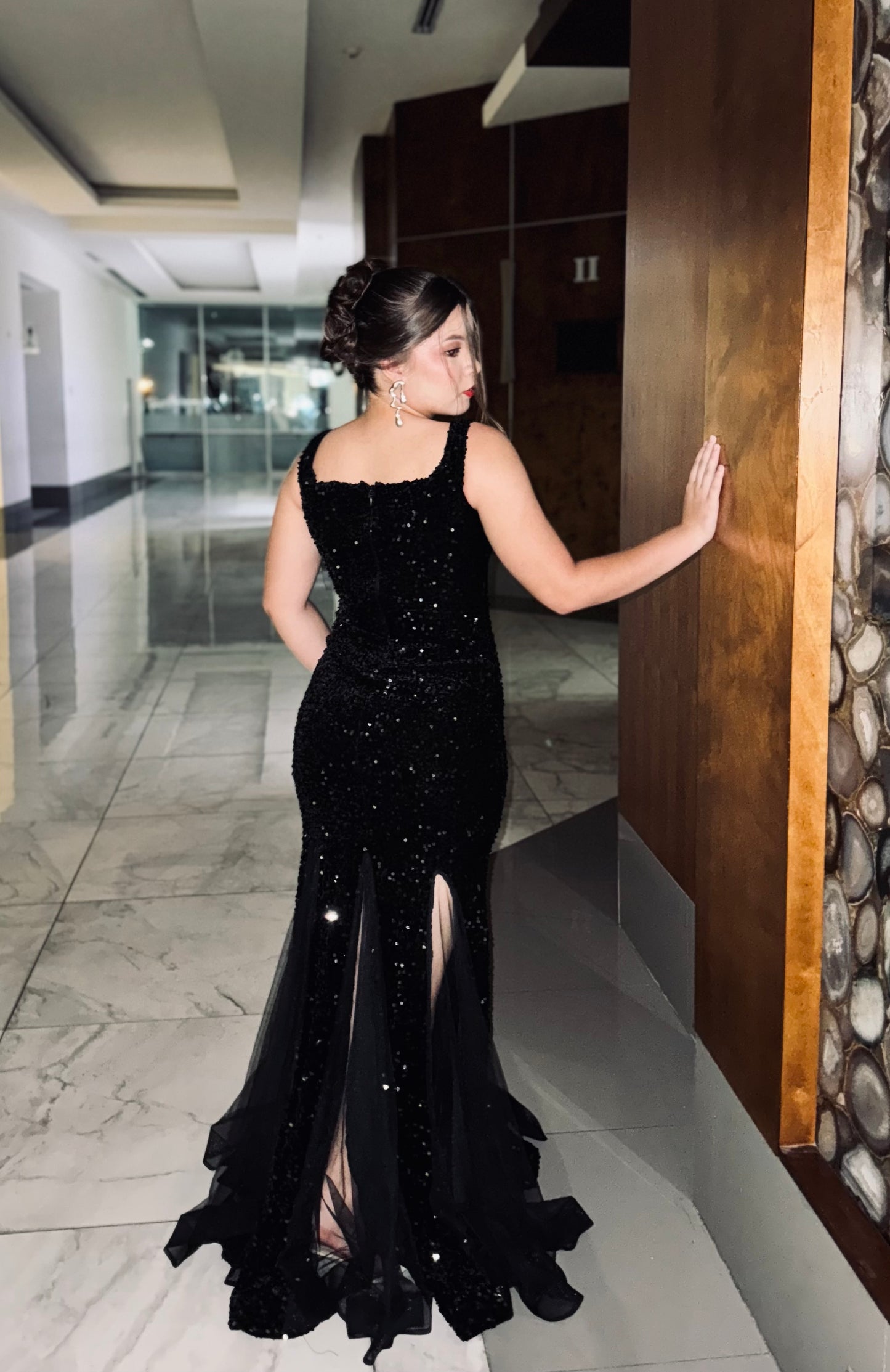 GALA BRILLO ESTILO SIRENA COLA ANCHA