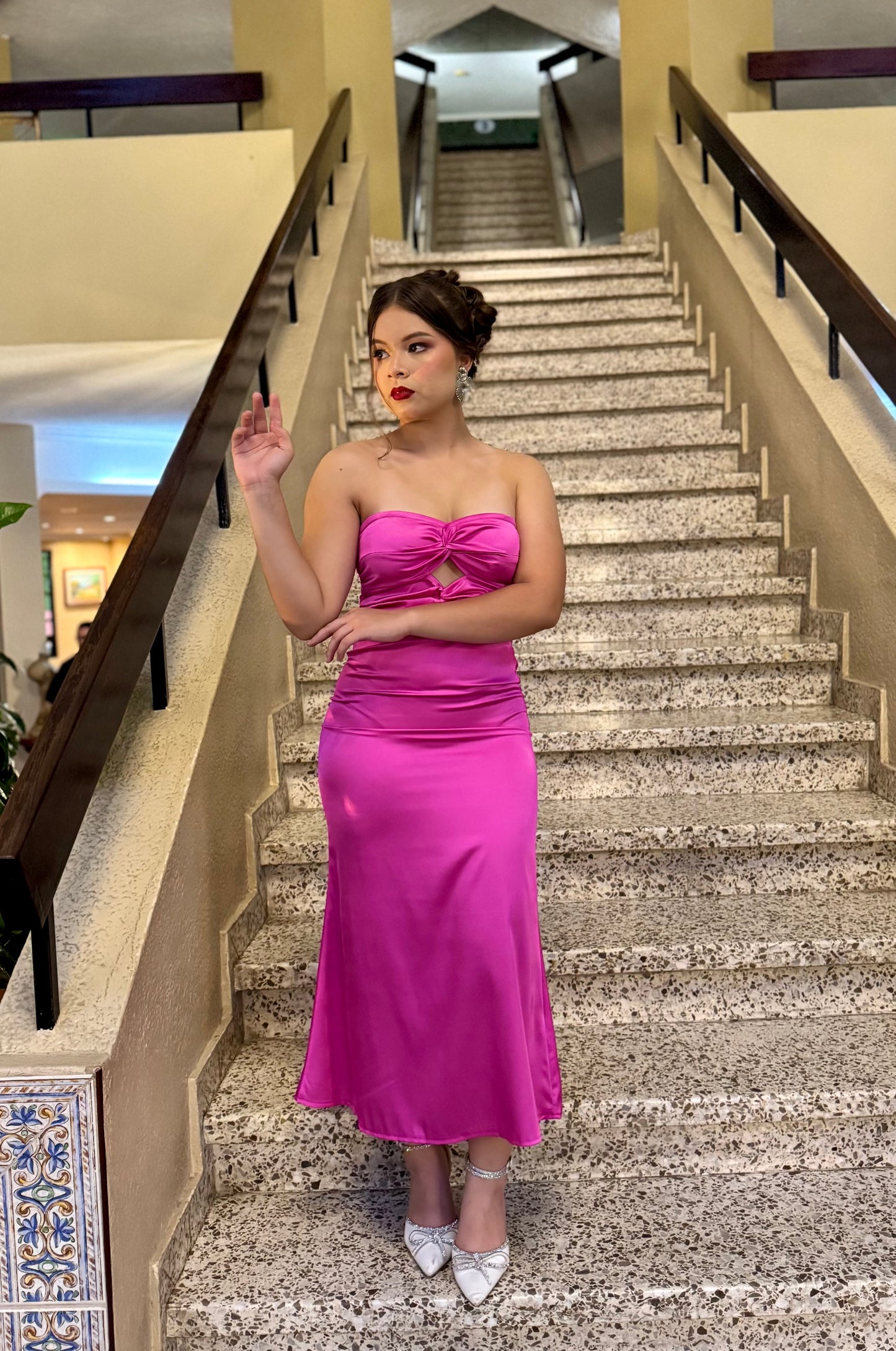 VESTIDO SATIN STRAPLE