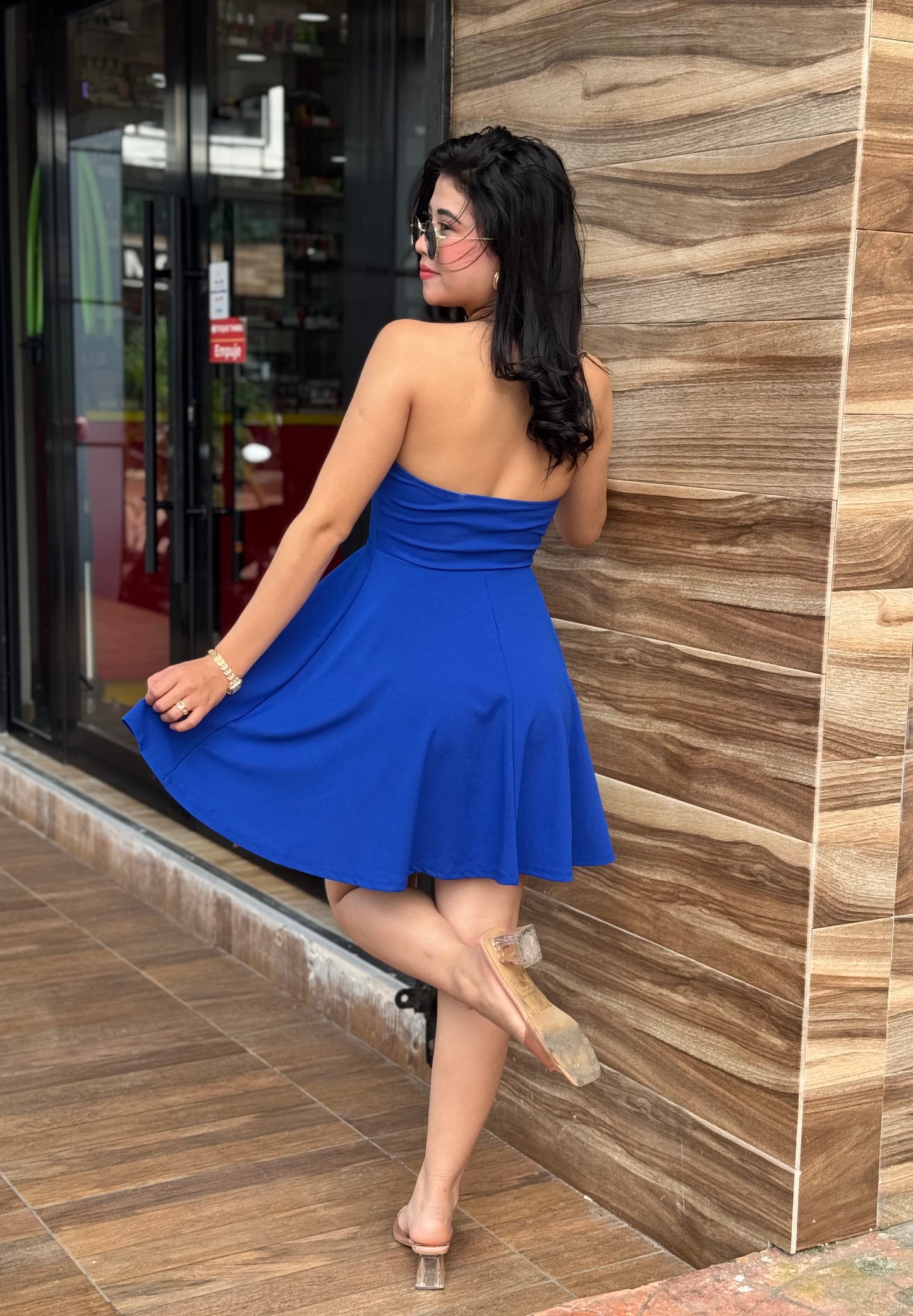 VESTIDO CORTE V