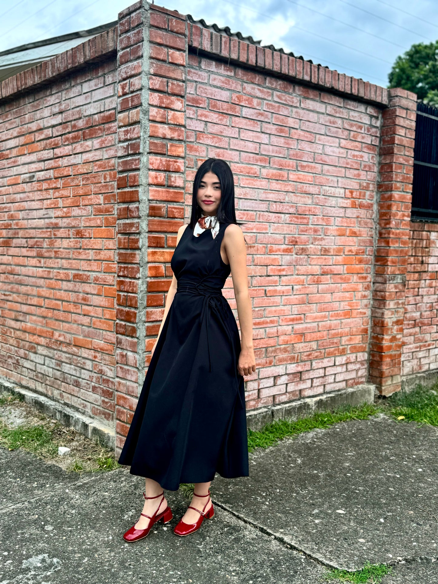 VESTIDO CORSÉ AL COSTADO
