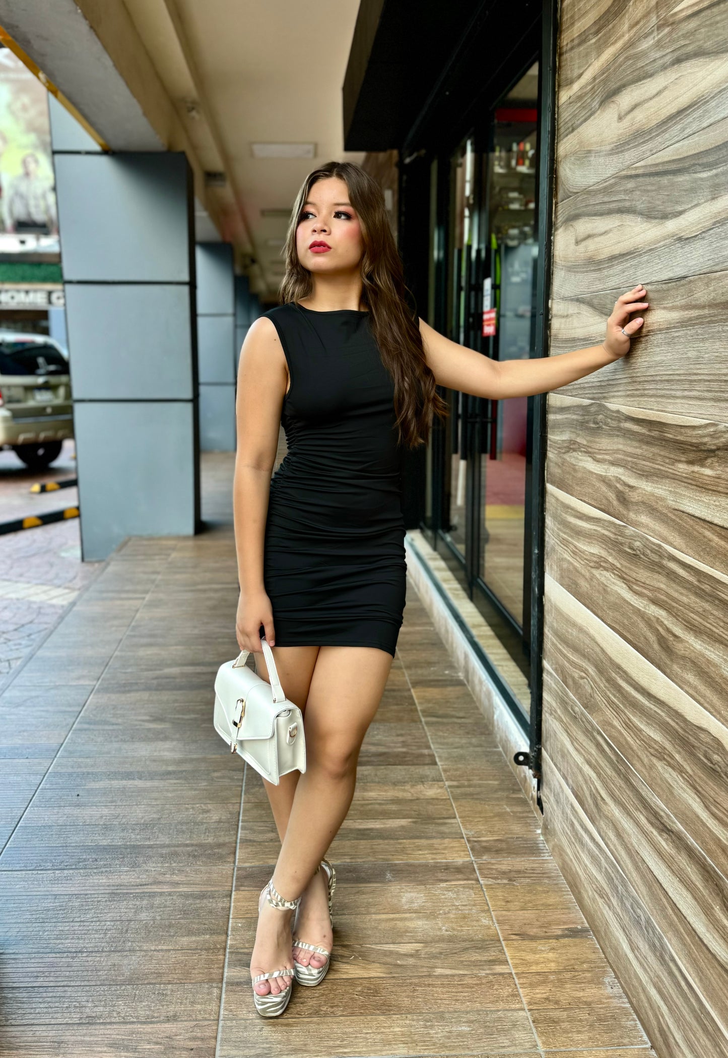 VESTIDO ESPALDA DESCUBIERTA