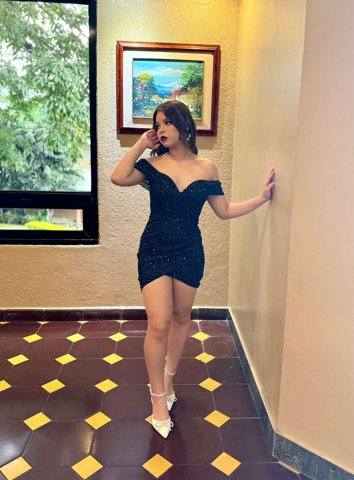 VESTIDO BRILLO AL HOMBRO