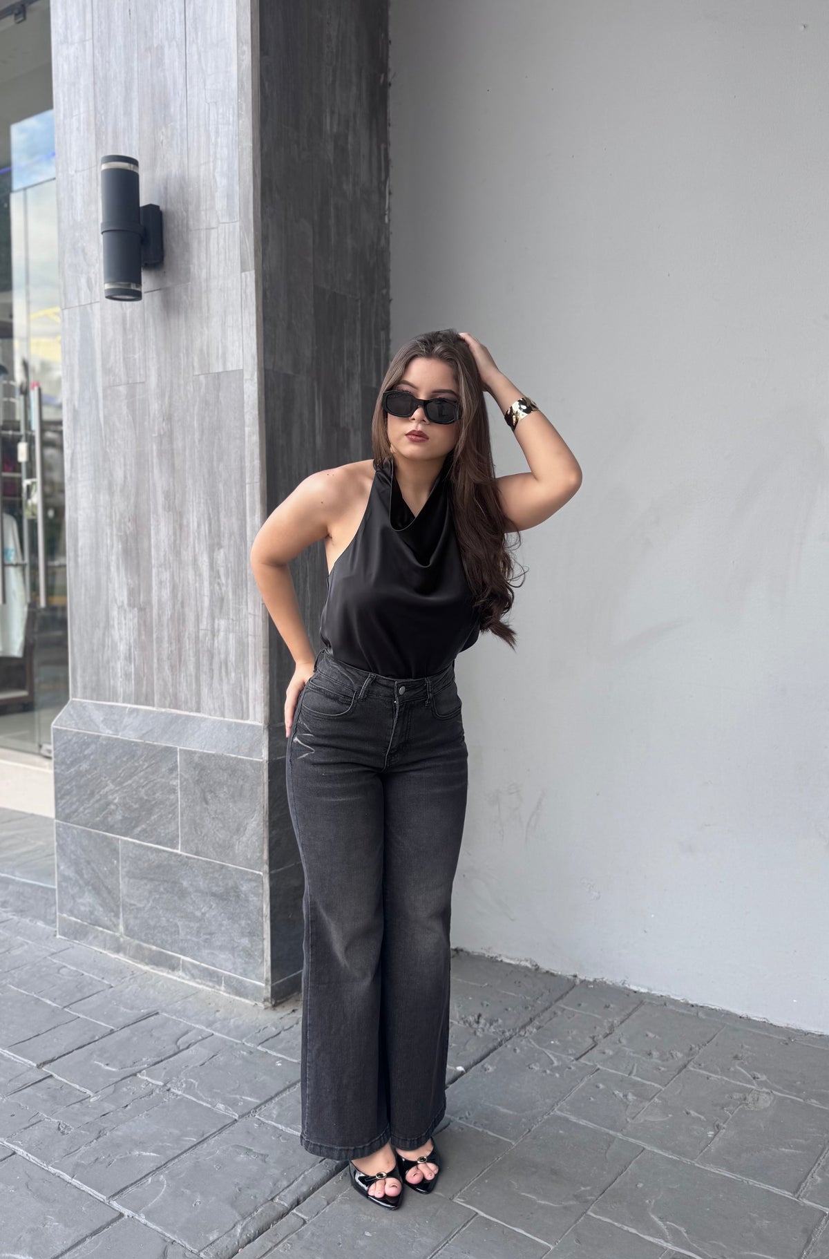 BLUSA DE SEDA CUELLO TOQUE DORADO