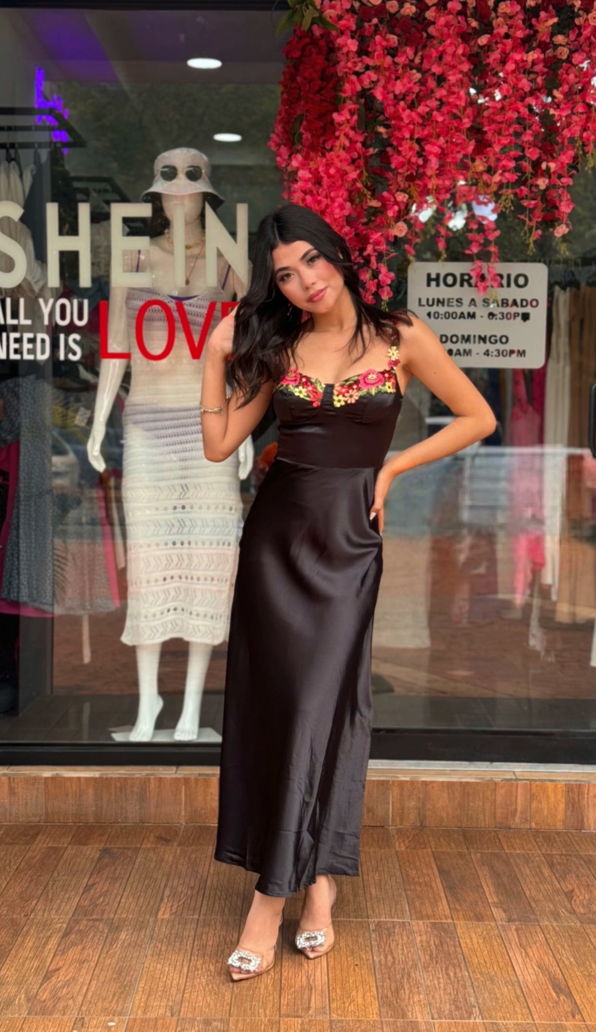 VESTIDO SEDA TOQUE FLORAL