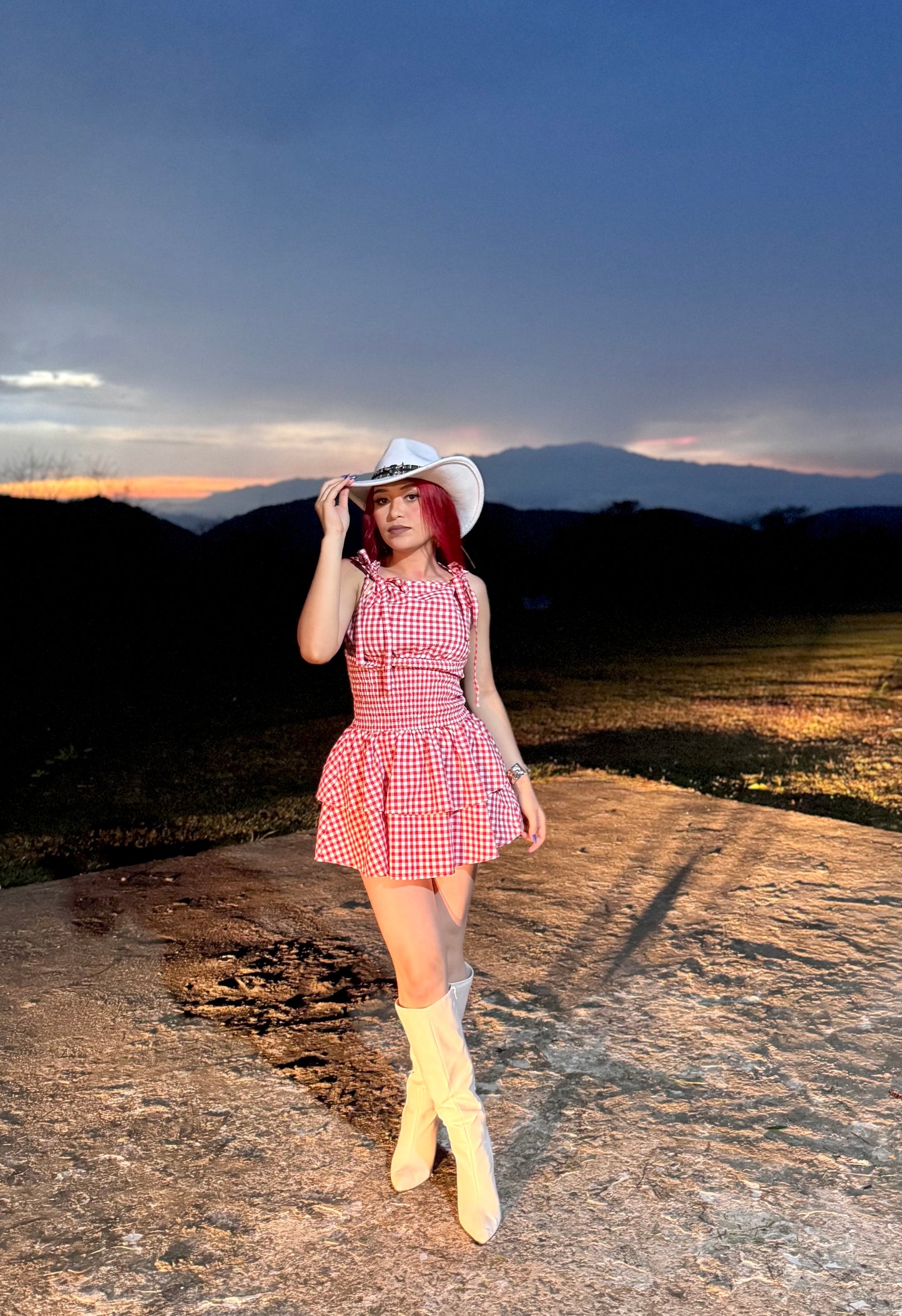 VESTIDO A CUADROS REVUELO