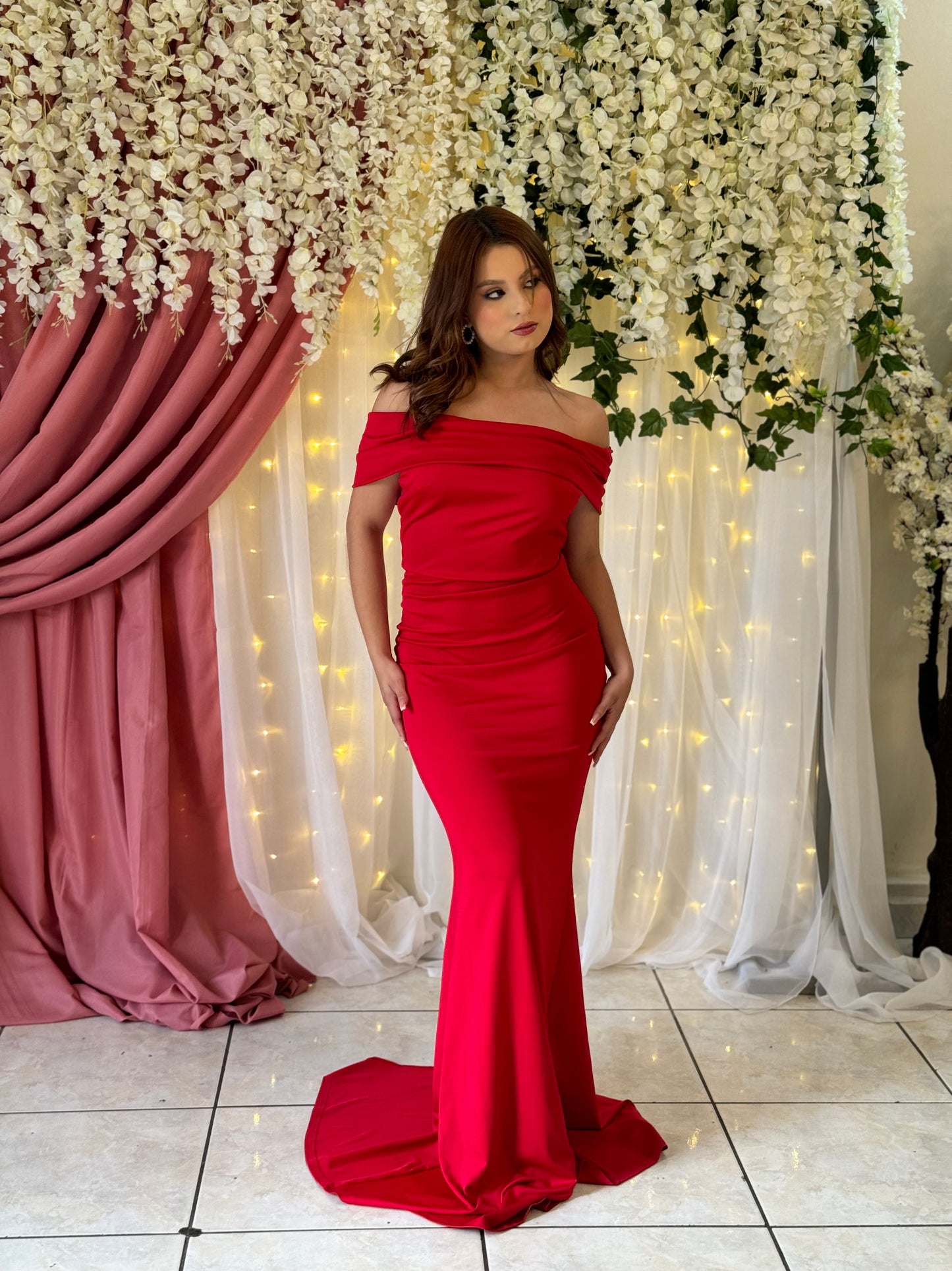 VESTIDO AL HOMBRO