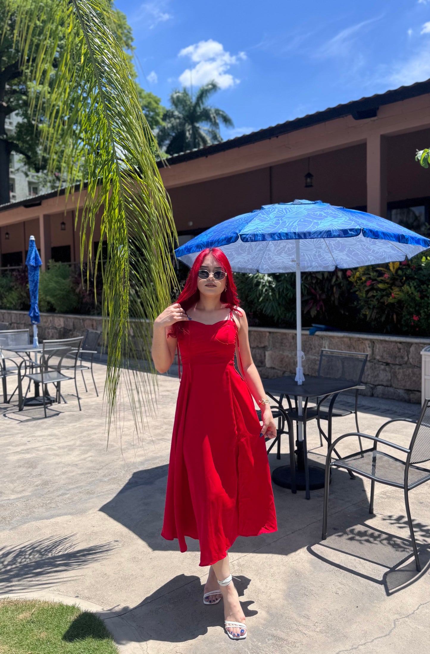 MAXI PRINCESA PIERNA ABIERTA