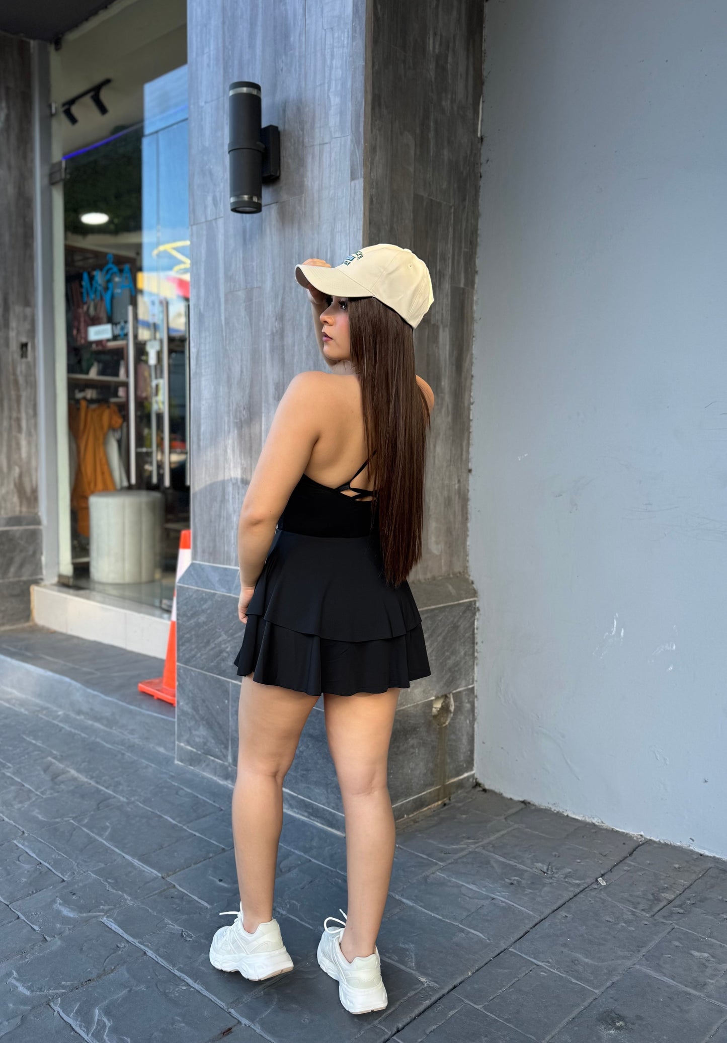 VESTIDO CON SHORT DEPORTIVO
