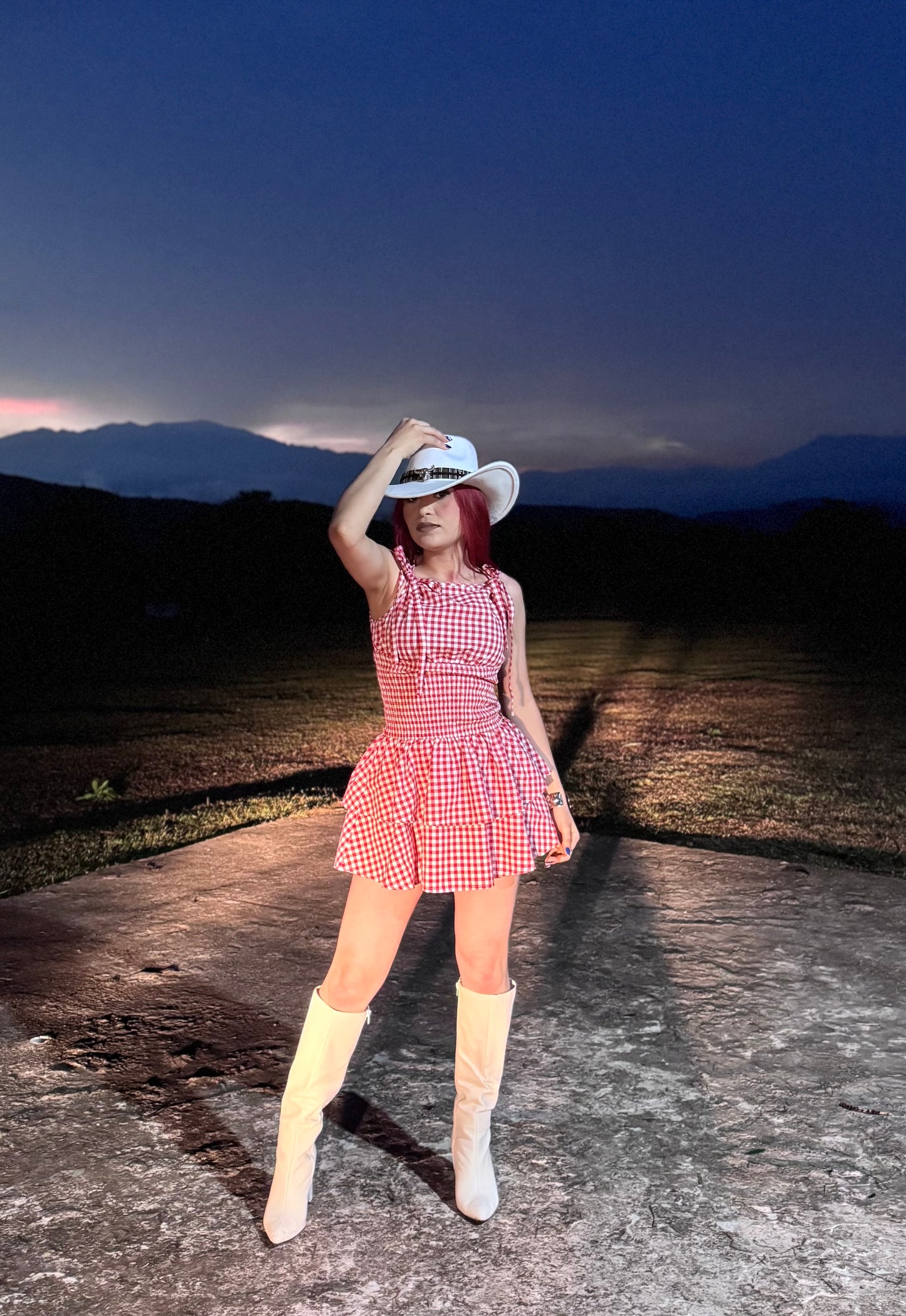 VESTIDO A CUADROS REVUELO