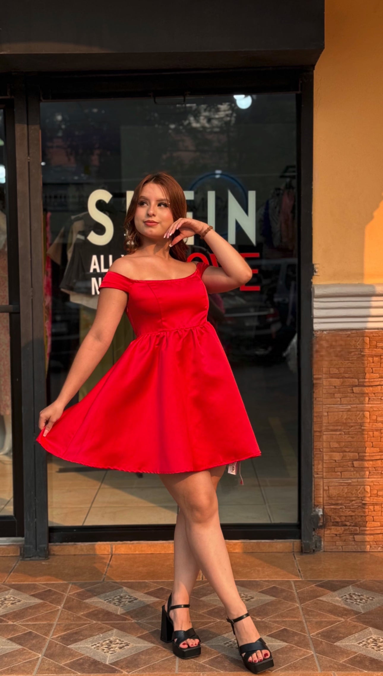 VESTIDO ROJO PRINCESA