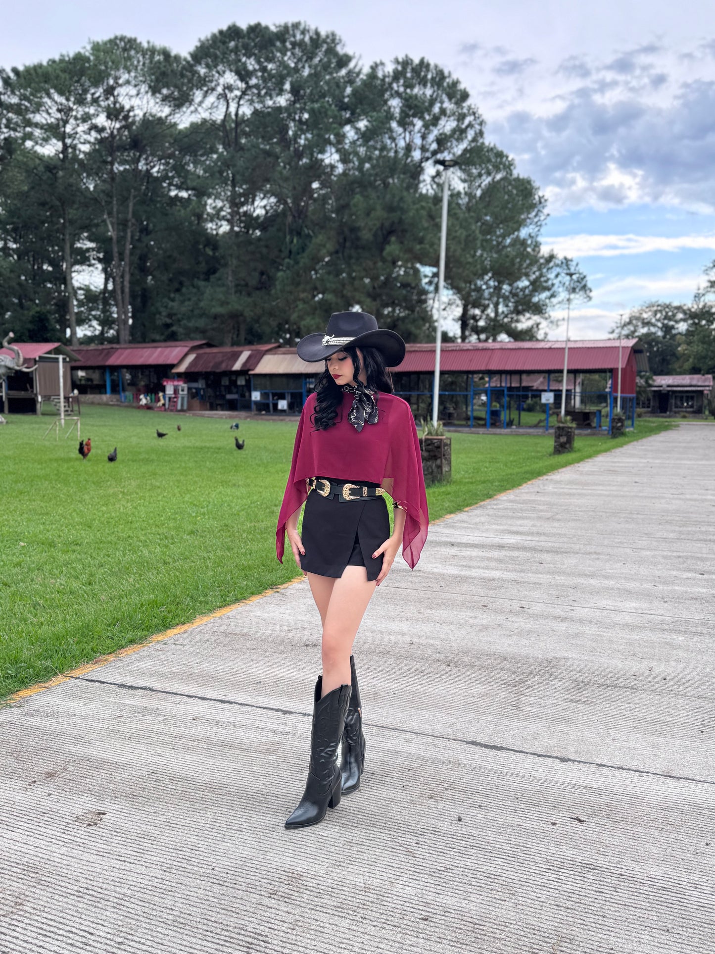 BLUSA ESTILO CAPA