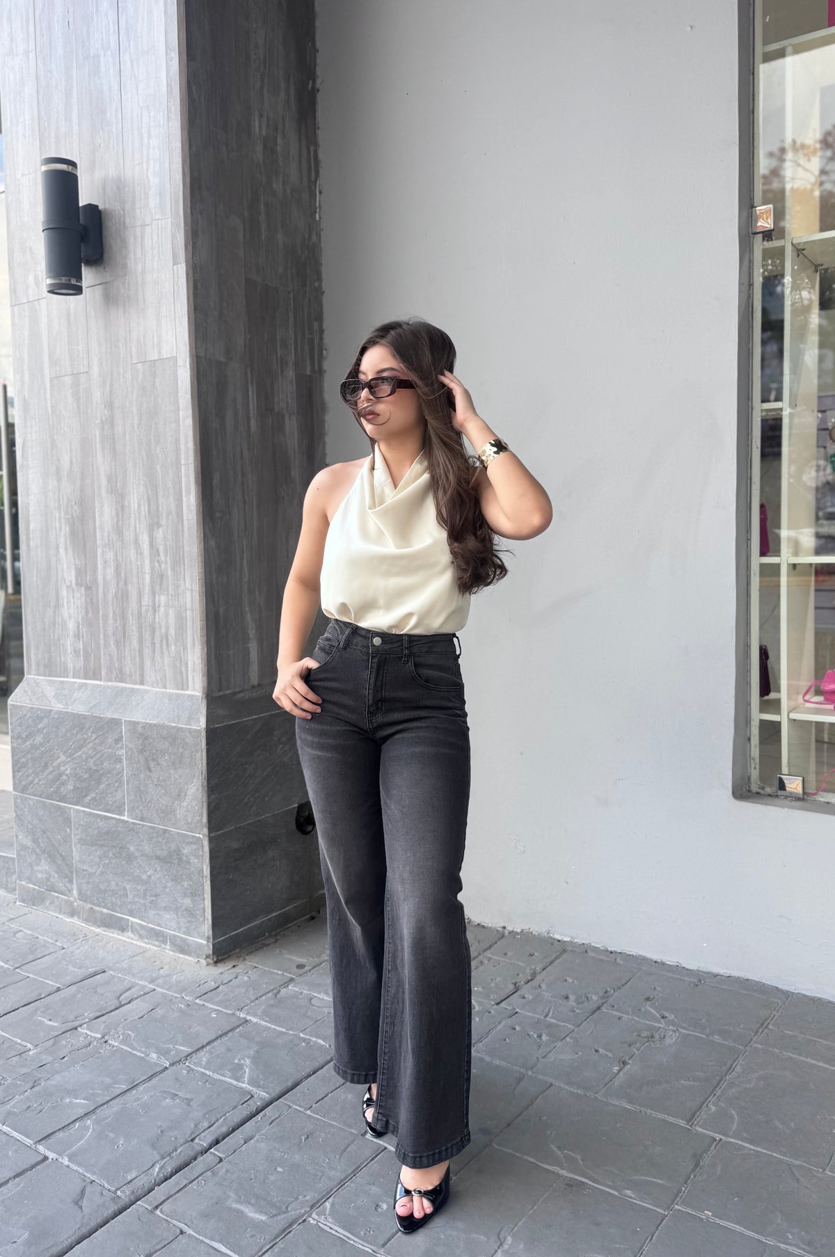 BLUSA DE SEDA CUELLO TOQUE DORADO
