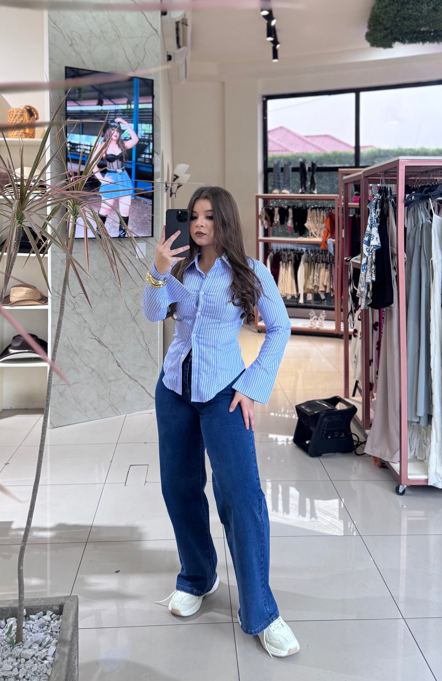 WIDE LEG JEANS