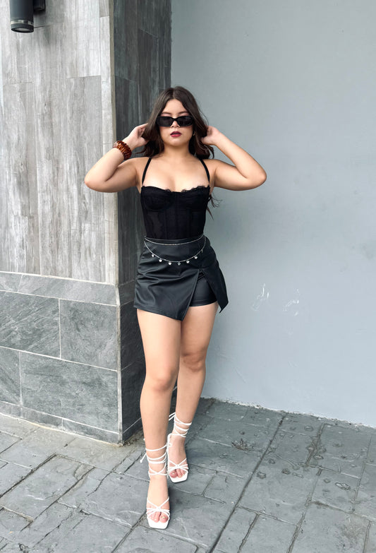 FALDA SHORT CUERO
