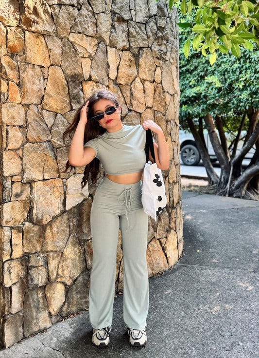 CONJUNTO CASUAL TELA SUAVE