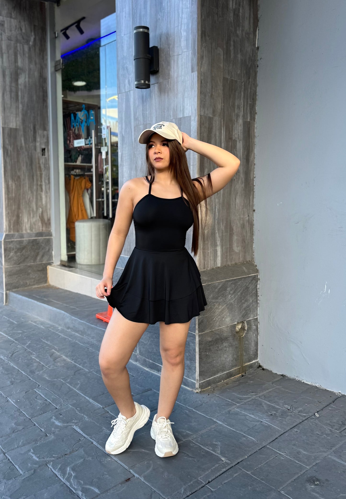 VESTIDO CON SHORT DEPORTIVO