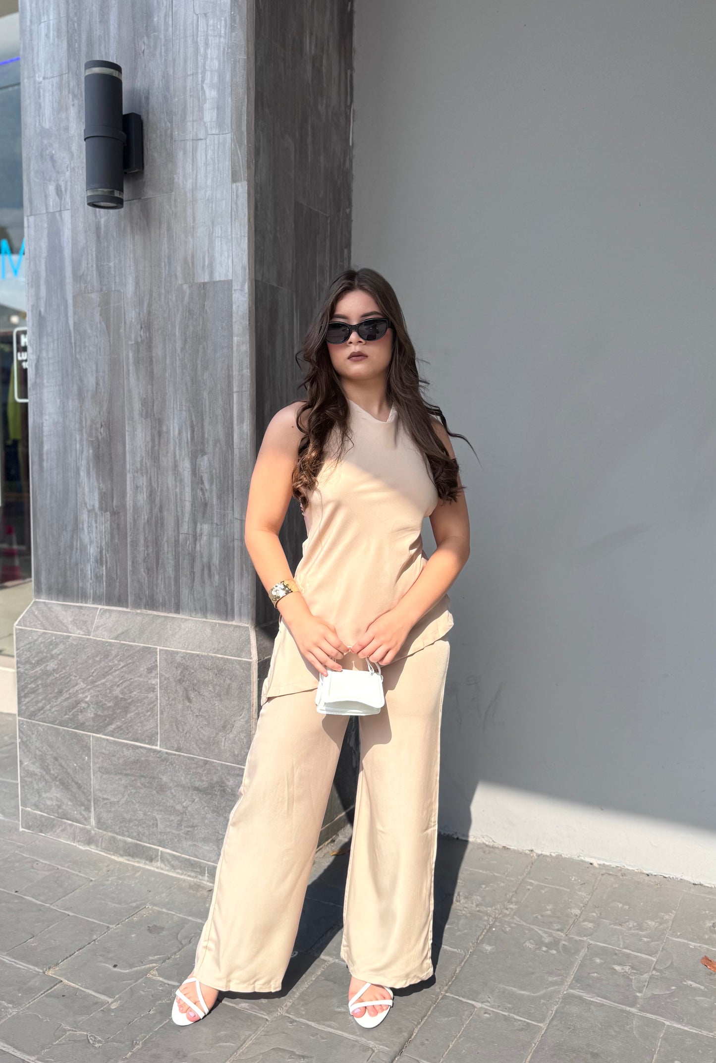 CONJUNTO CASUAL ESPALDA