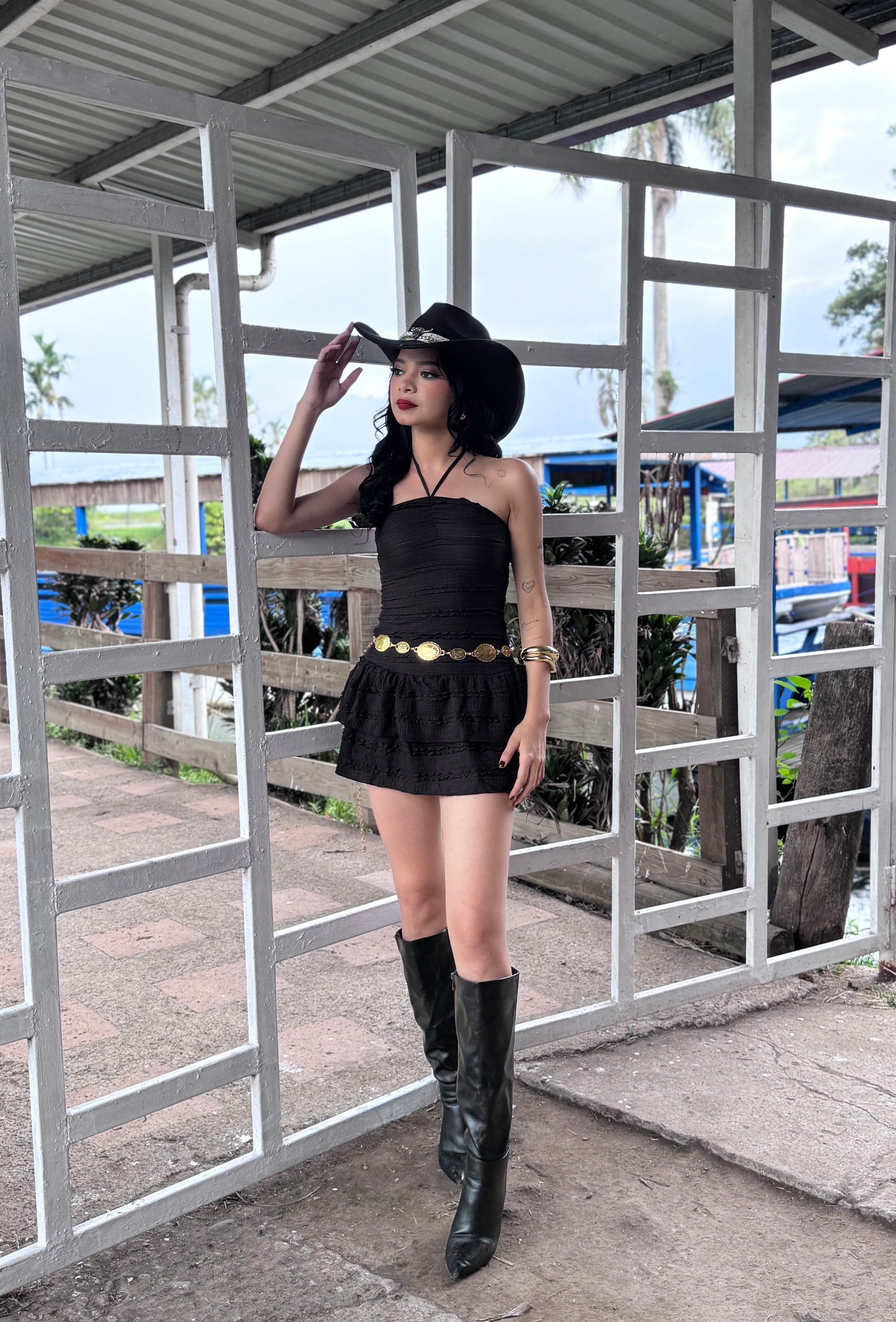 VESTIDO REVUELO NEGRO