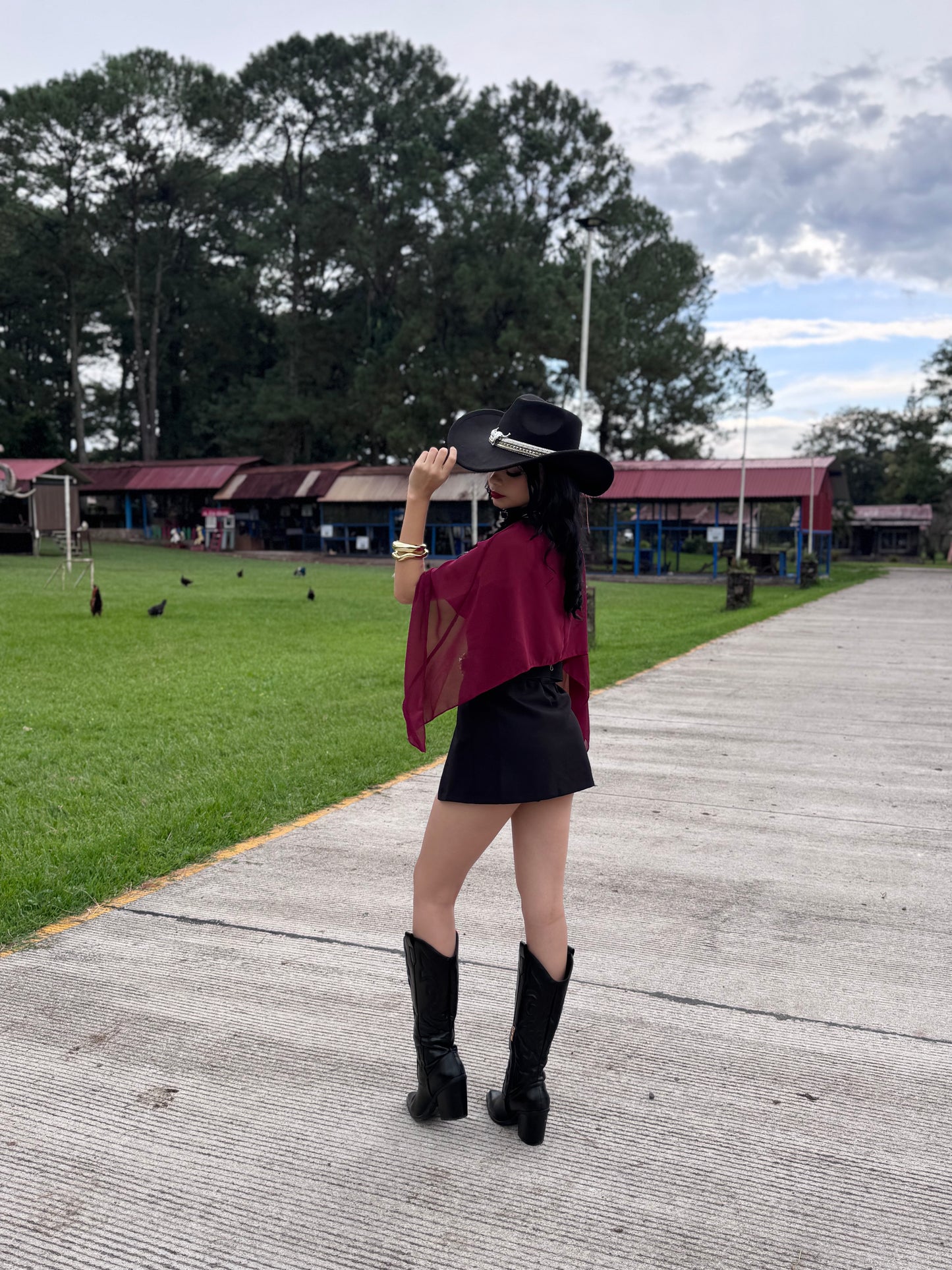 BLUSA ESTILO CAPA