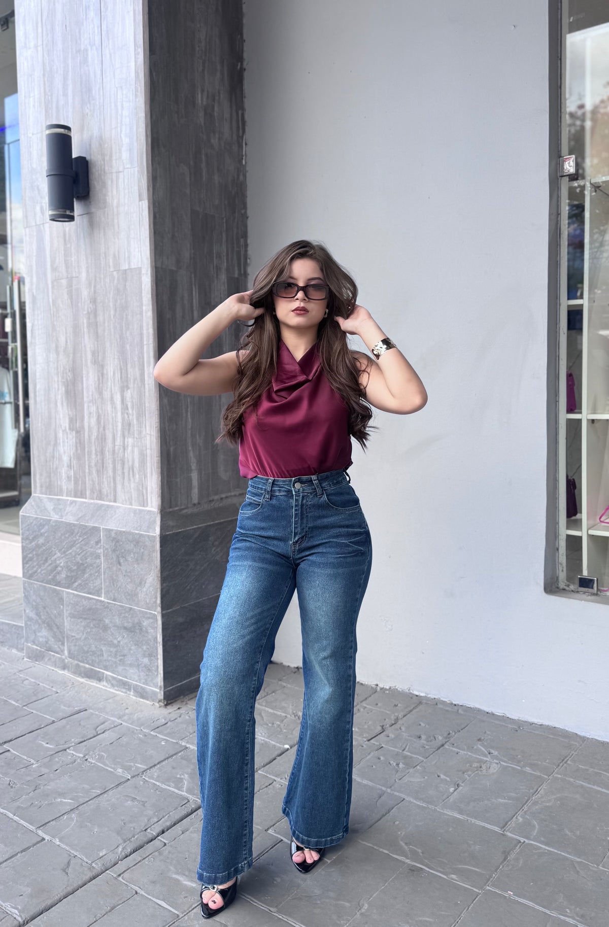 BLUSA DE SEDA CUELLO TOQUE DORADO