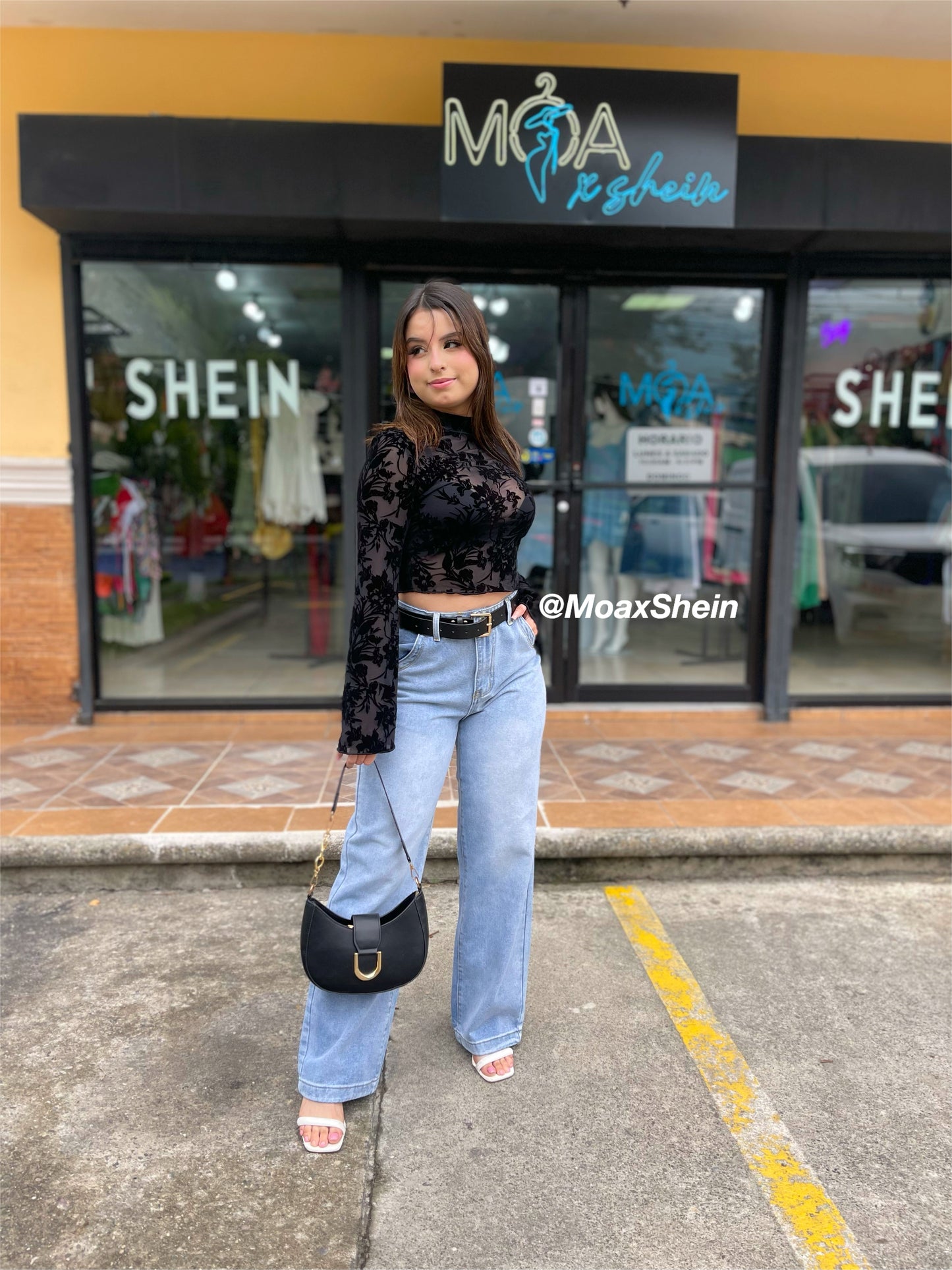 MOM JEANS PIERNA ANCHA