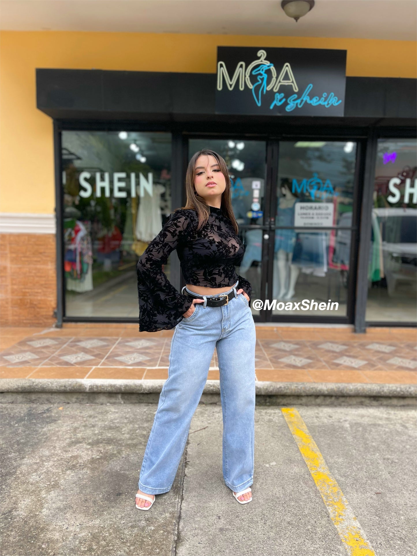 MOM JEANS PIERNA ANCHA