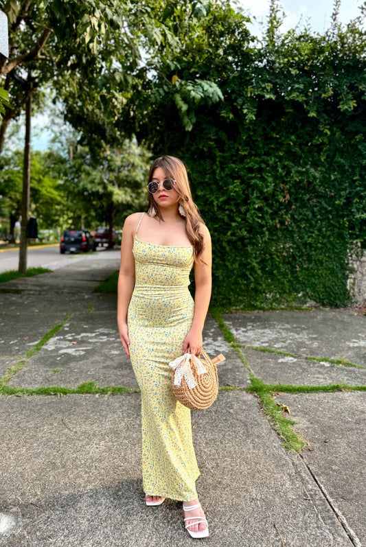 VESTIDO AMARRE ESPALDA AJUSTADO