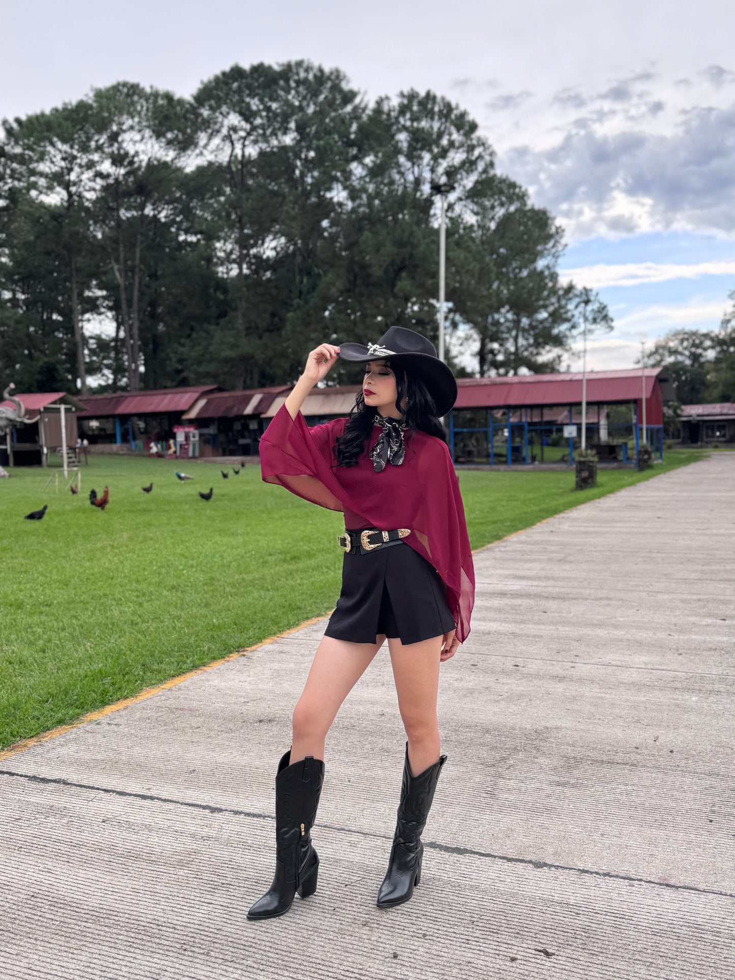 BLUSA ESTILO CAPA