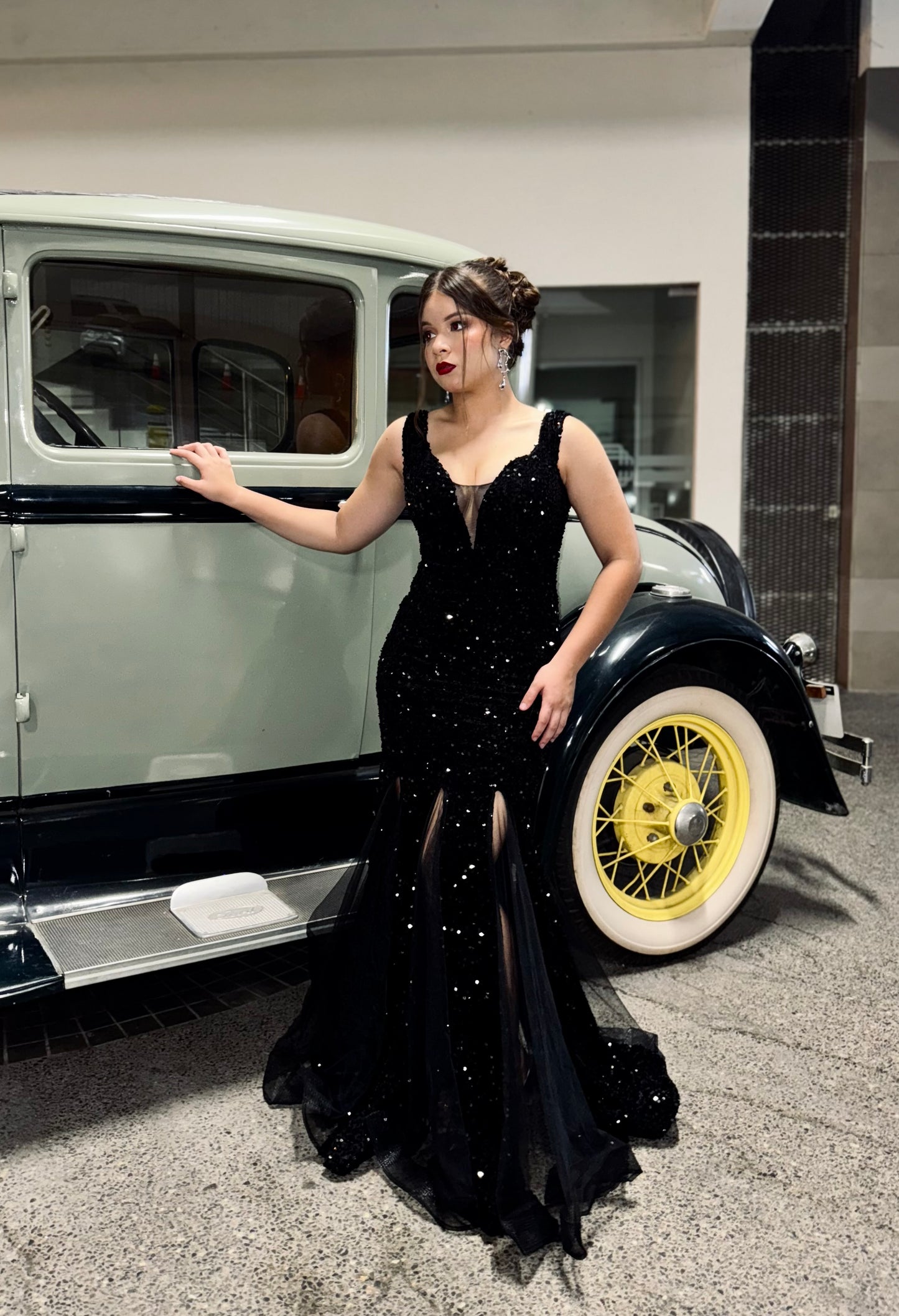 GALA BRILLO ESTILO SIRENA COLA ANCHA