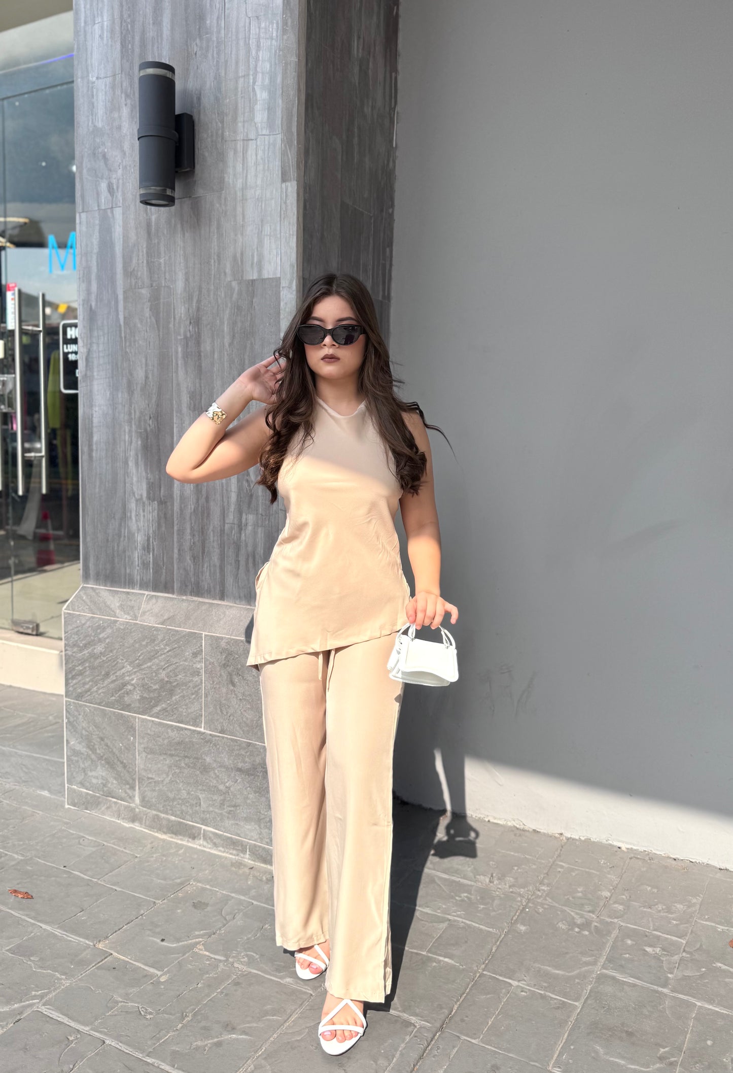 CONJUNTO CASUAL ESPALDA