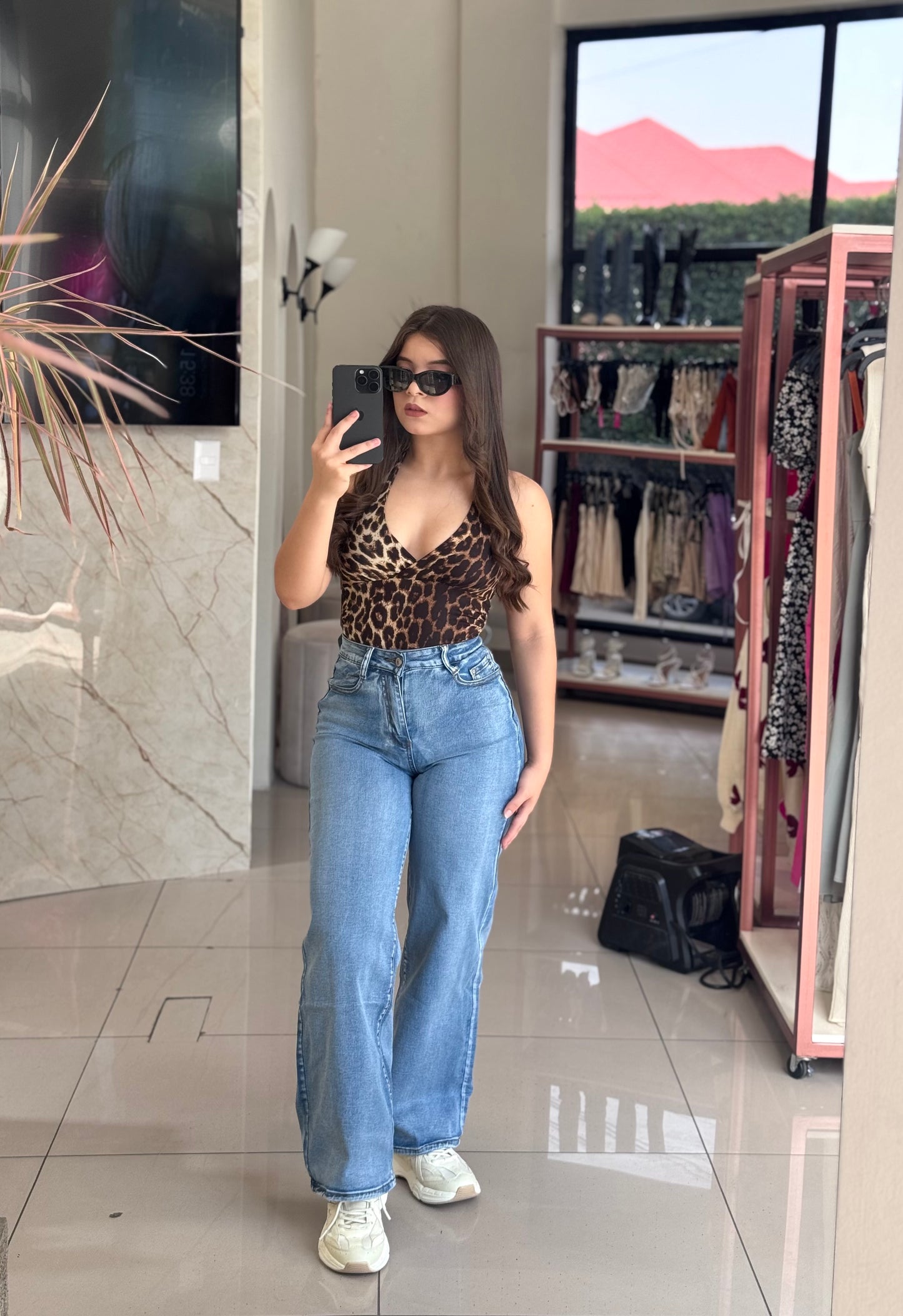 MOM JEANS DESLAVADO