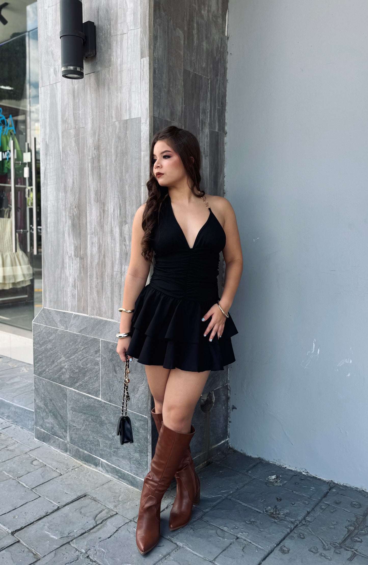 VESTIDO A CAPAS SIN CINTURÓN