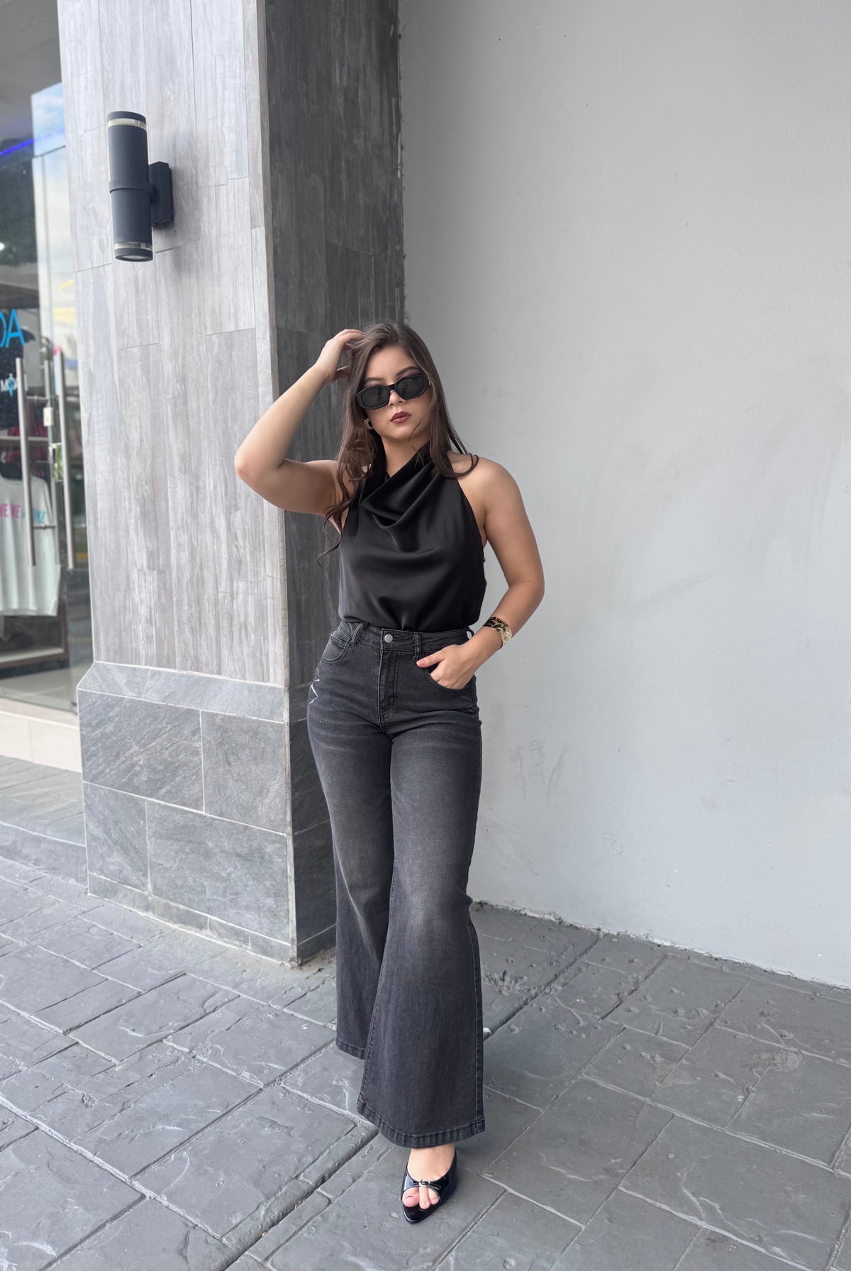 BLUSA DE SEDA CUELLO TOQUE DORADO