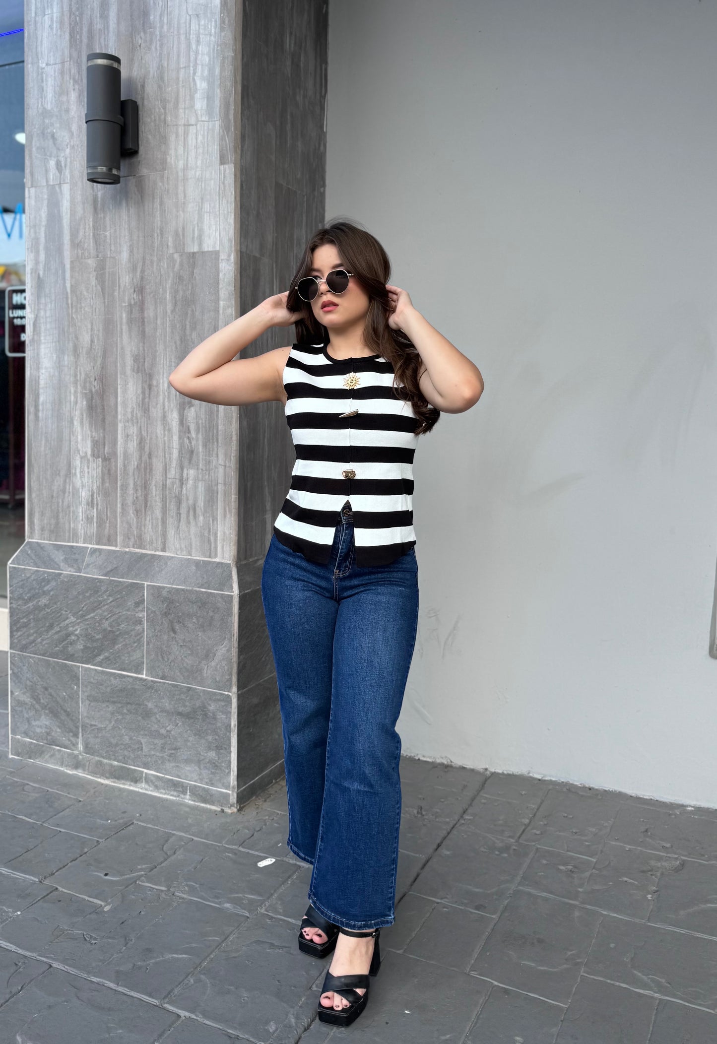 BLUSA BOTÓN METAL